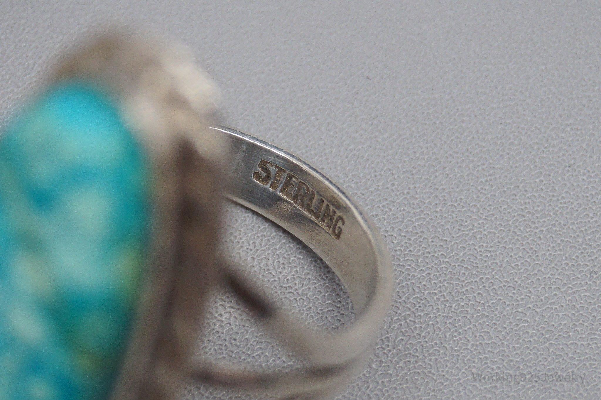Vintage Native American Turquoise Sterling Silver Ring - Size 8.25