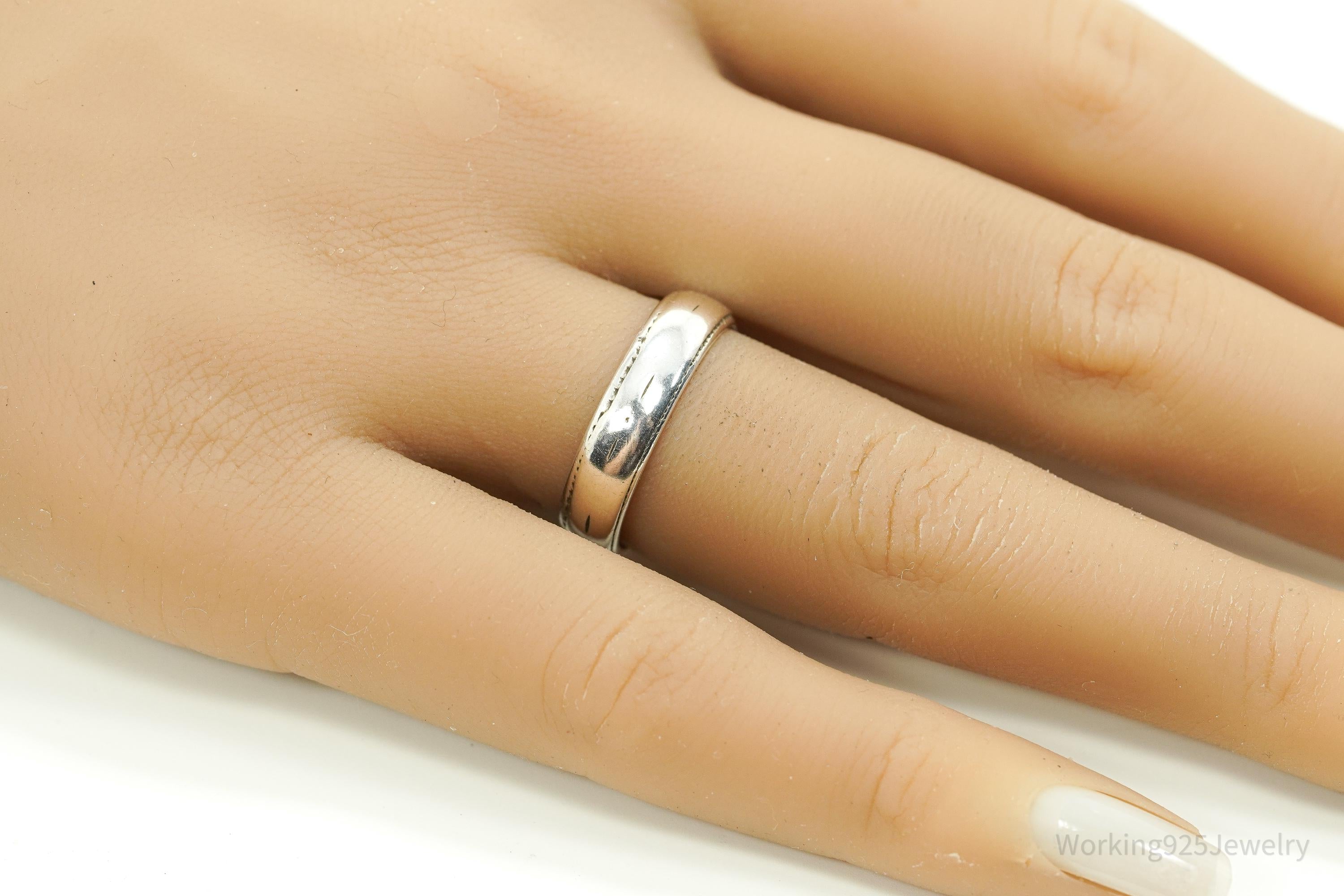 Vintage Sterling Silver Band Ring - Size 7.75