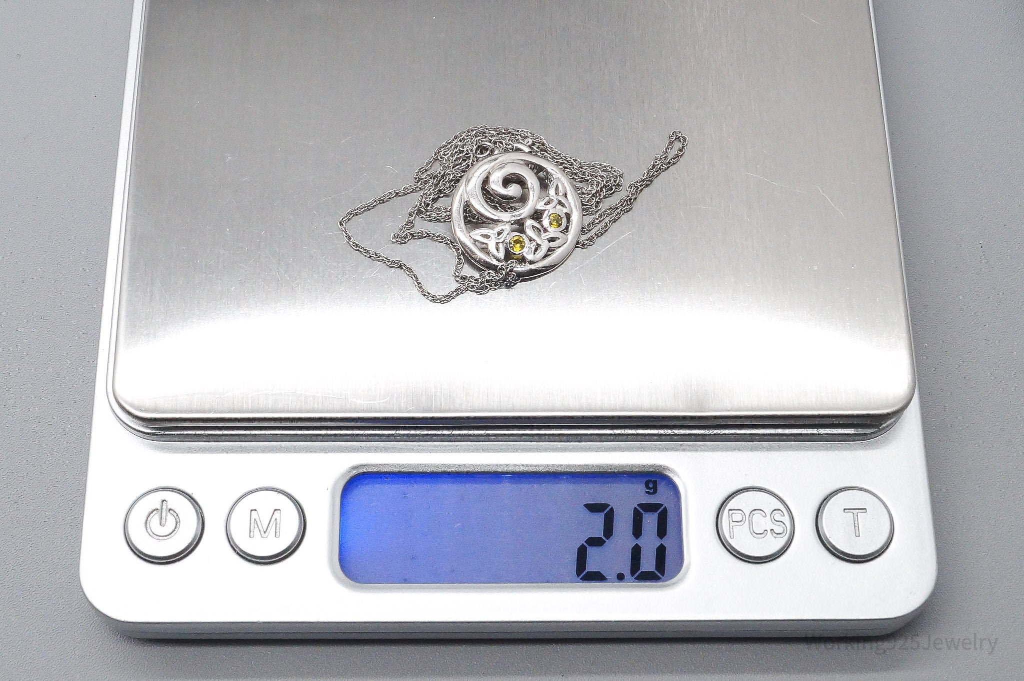 Vintage Peridot & Celtic Knots Sterling Silver Necklace - 18"