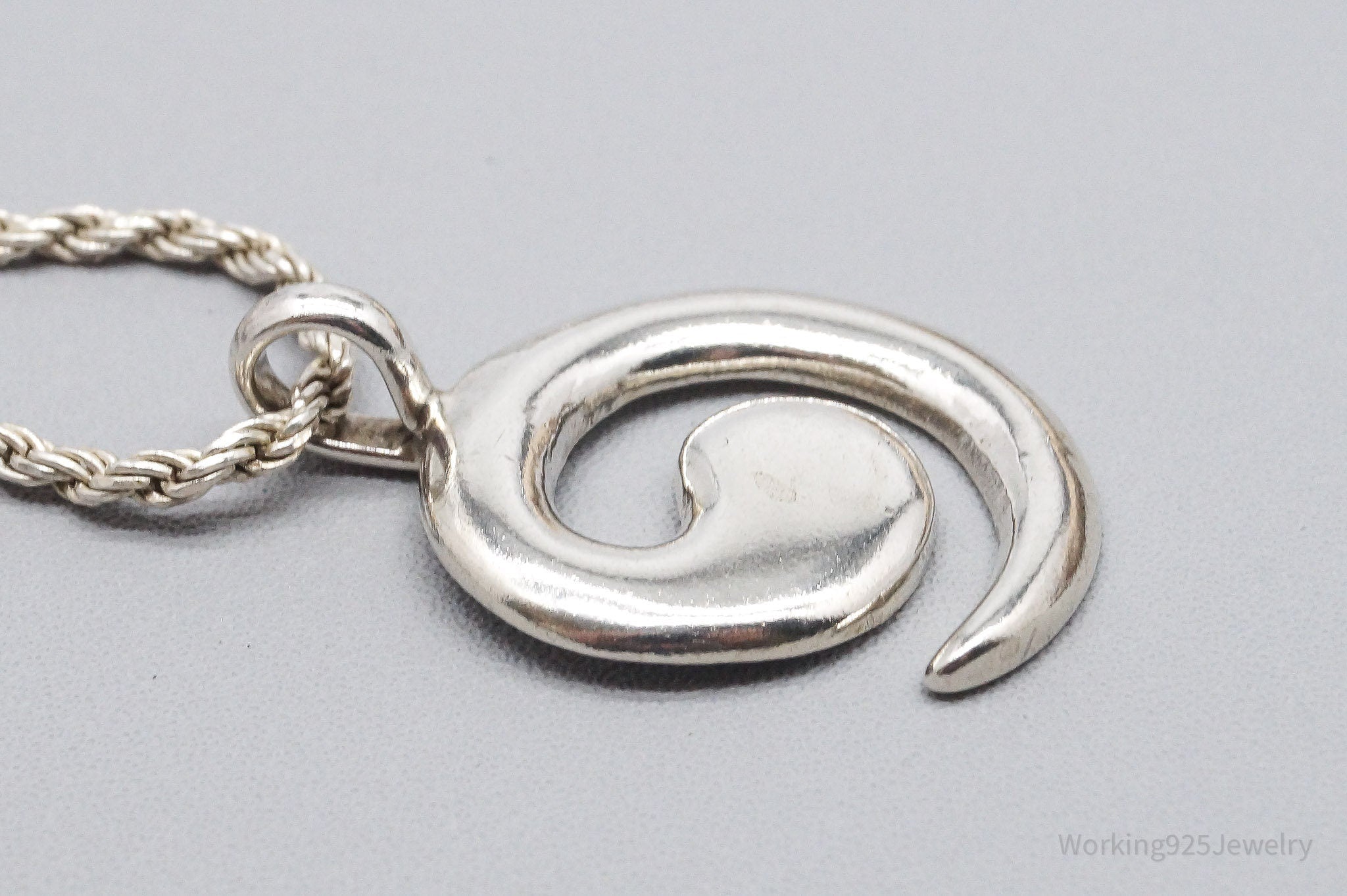 Vintage Native America Spiral Sterling Silver Necklace 24"