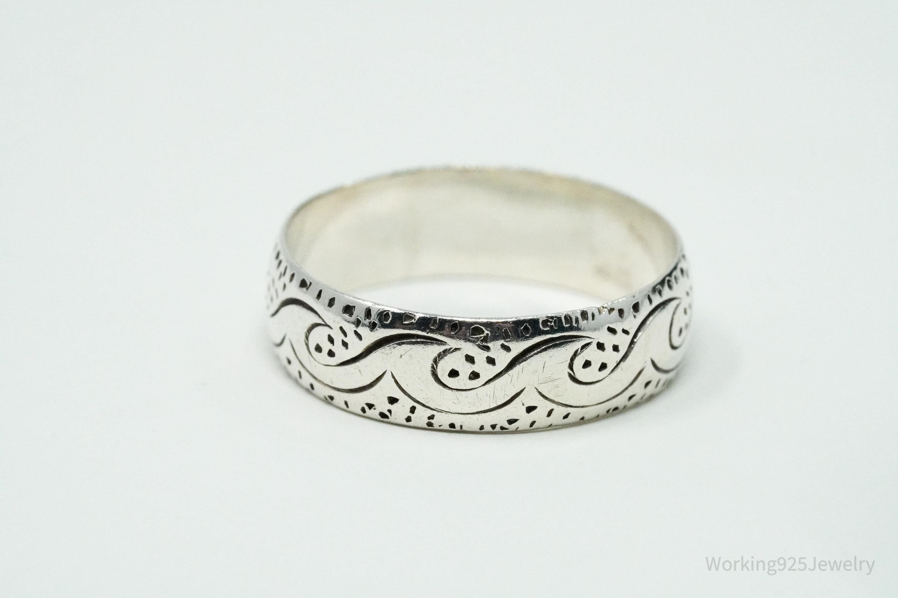 Vintage Waves Design Sterling Silver Band Ring - Size 8.25