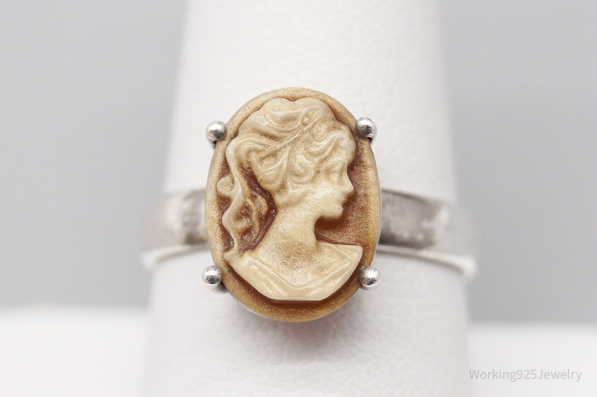 Vintage Carved Shell Lady Cameo Sterling Silver Ring - Size 9