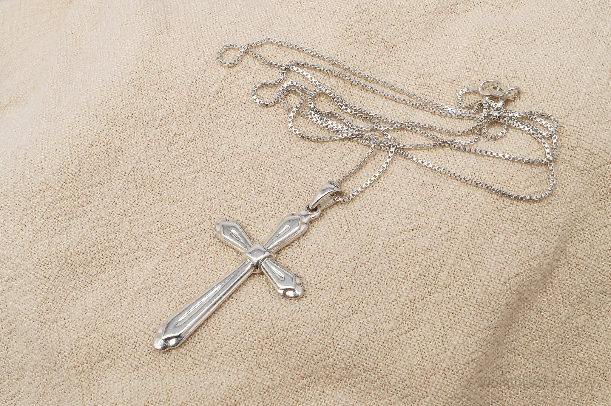 Vintage Large Cross Sterling Silver Necklace 21"