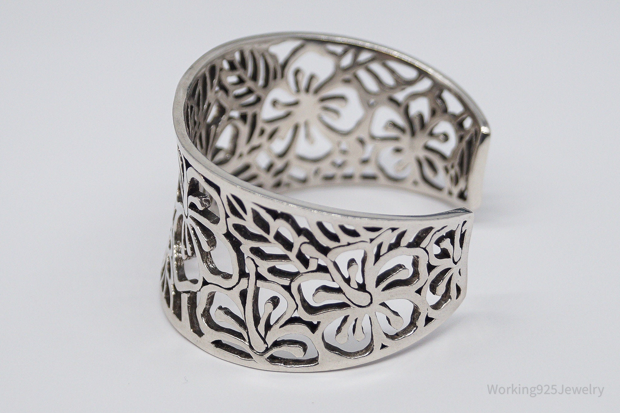 Vintage Cutout Floral Pattern Sterling Silver Cuff Bracelet 6.5"