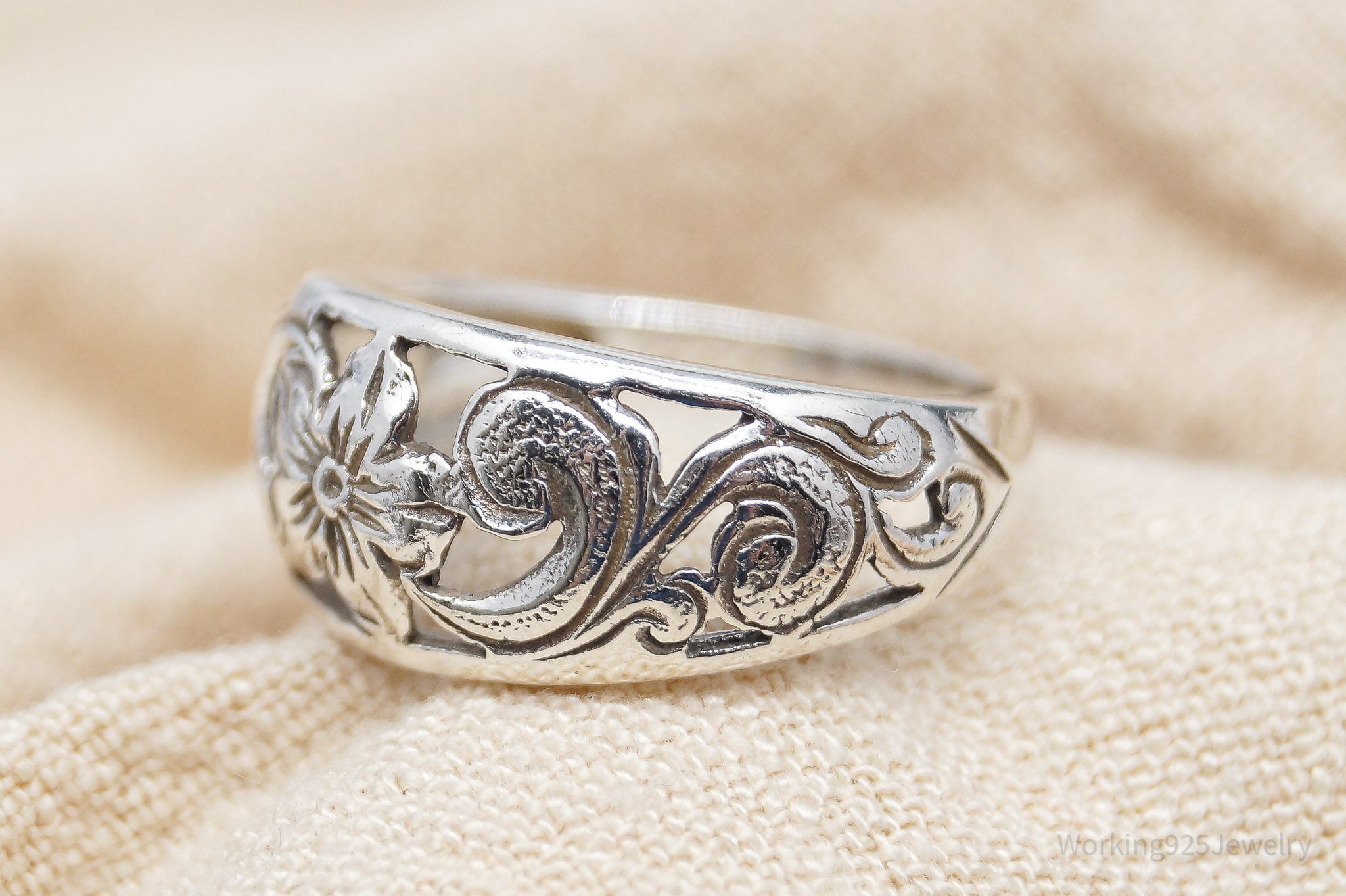 Vintage Etched Flower Swirls Sterling Silver Ring - Size 6.25