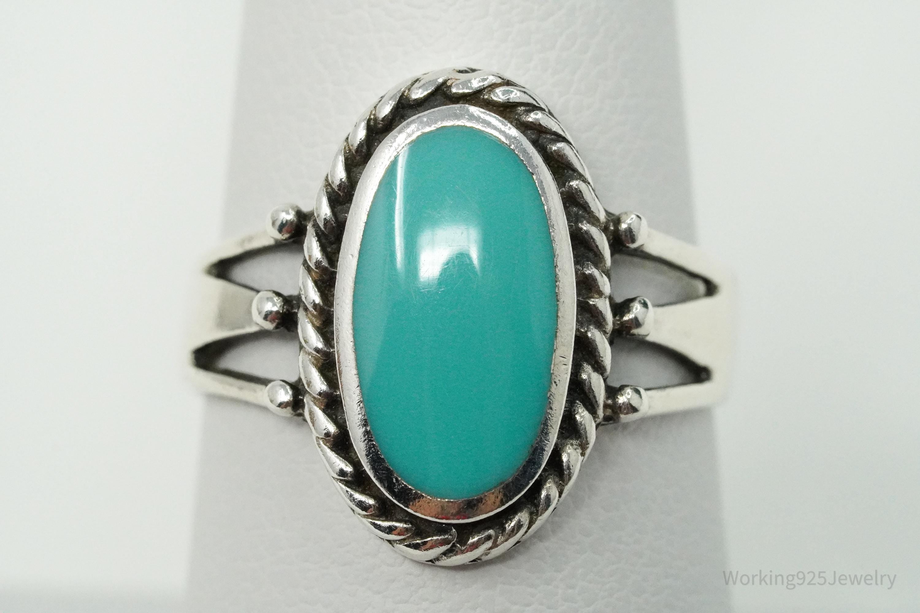 Vintage Southwestern Style Sterling Silver Ring - Size 7.75