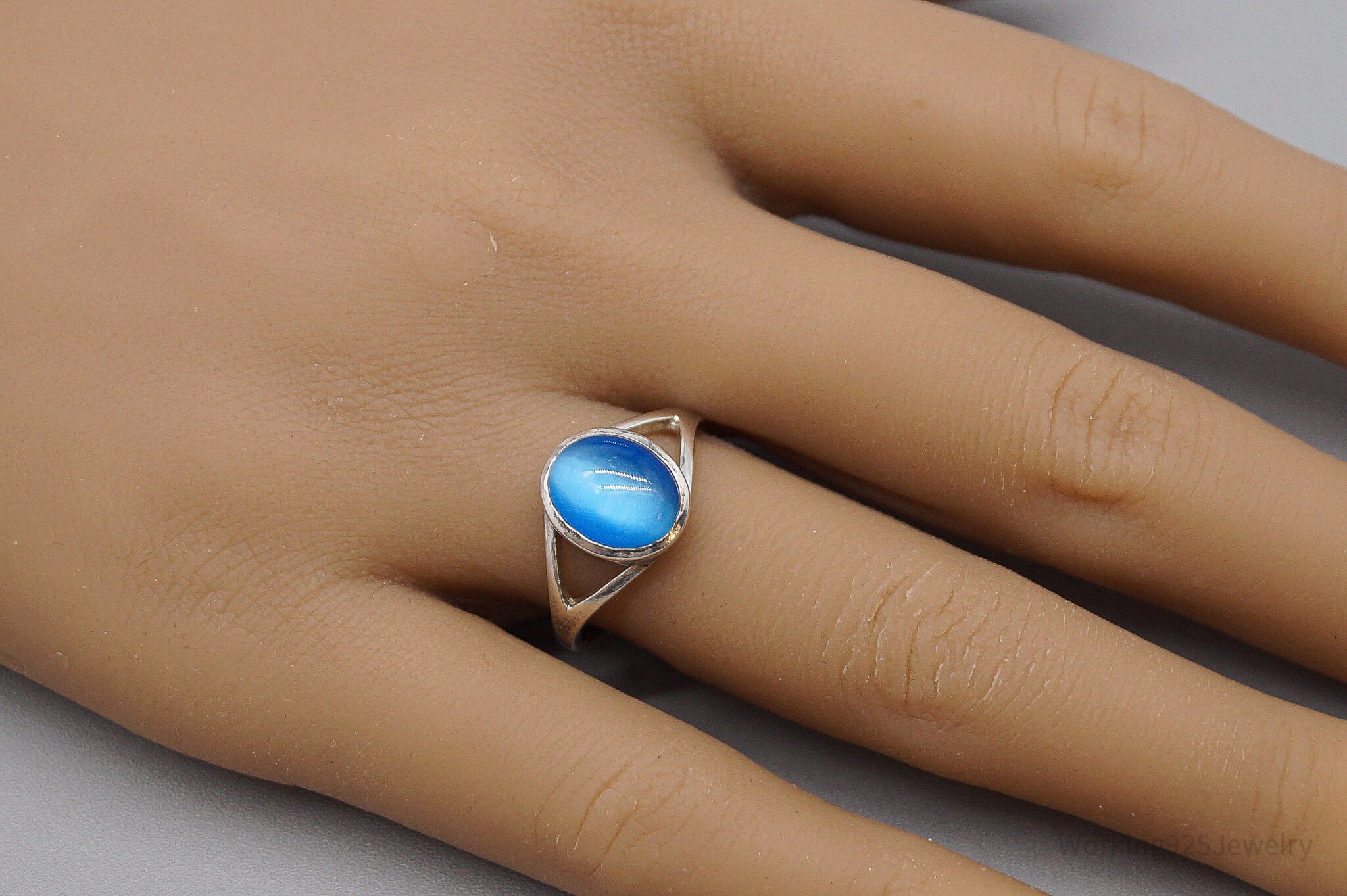 Vintage Blue Cats Eye Sterling Silver Ring - Size 8