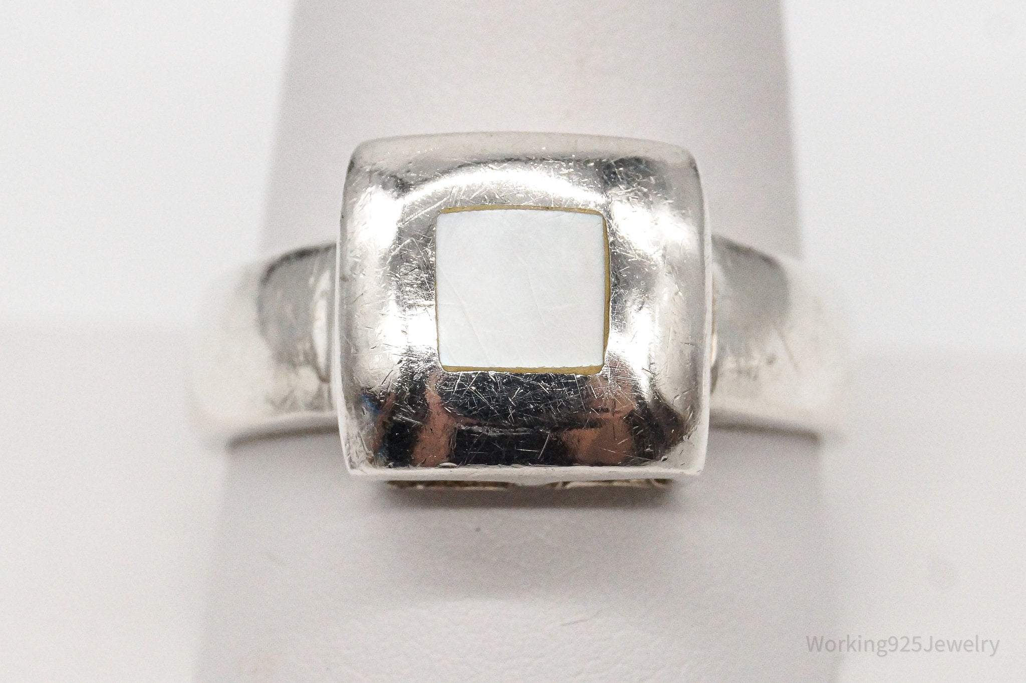 Vintage Mother Of Pearl Sterling Silver Ring - Size 10.75