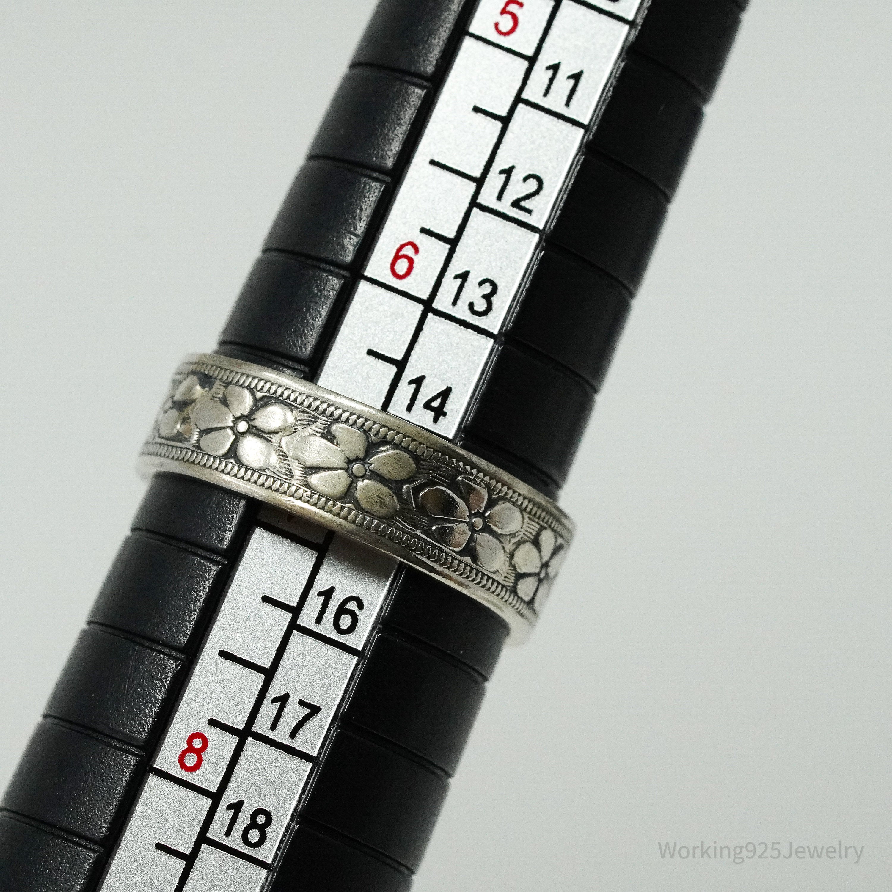 Antique Flowers Pattern Sterling Silver Band Ring - Size 6.75