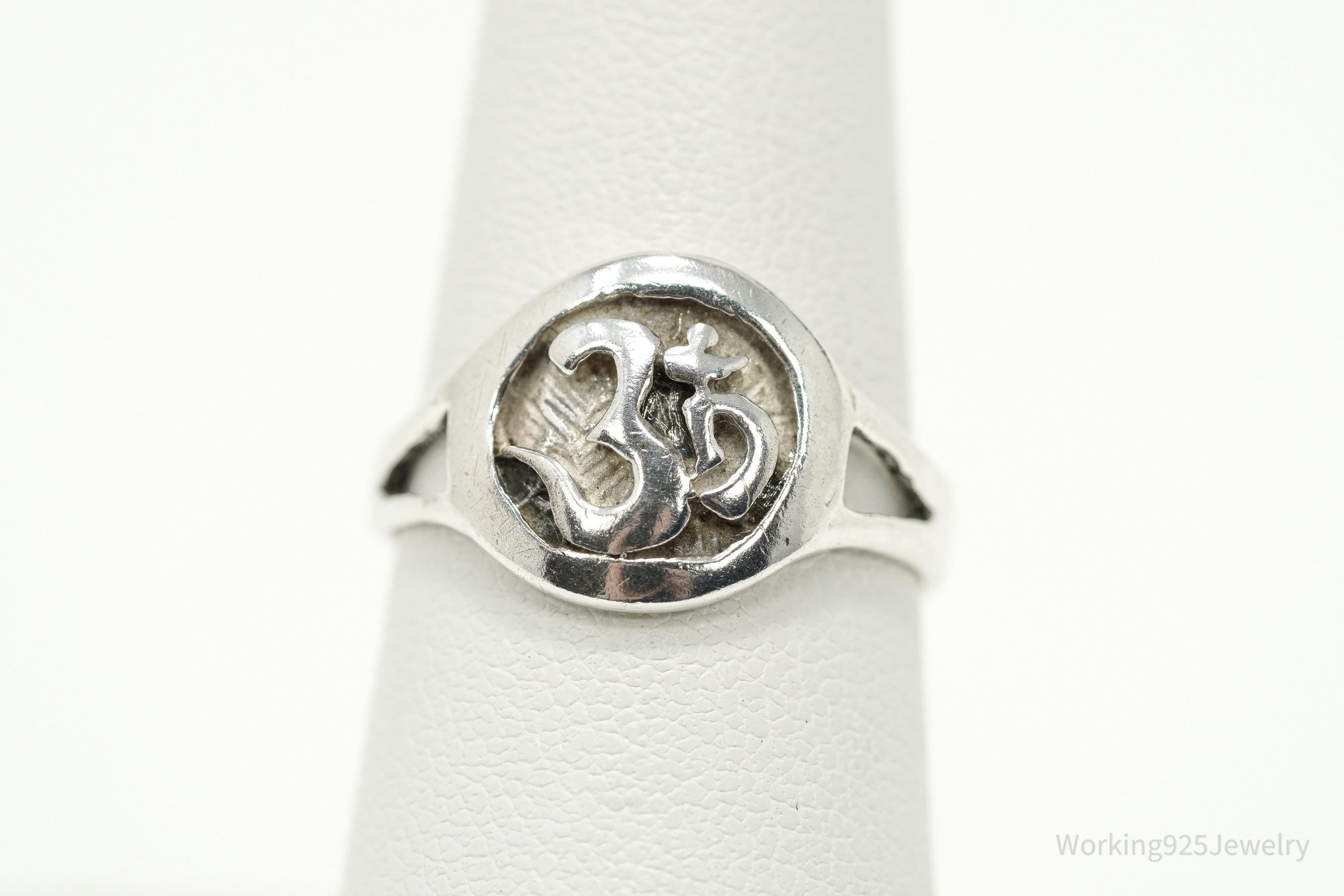 Vintage Om Symbol Sterling Silver Ring - Size 7.25