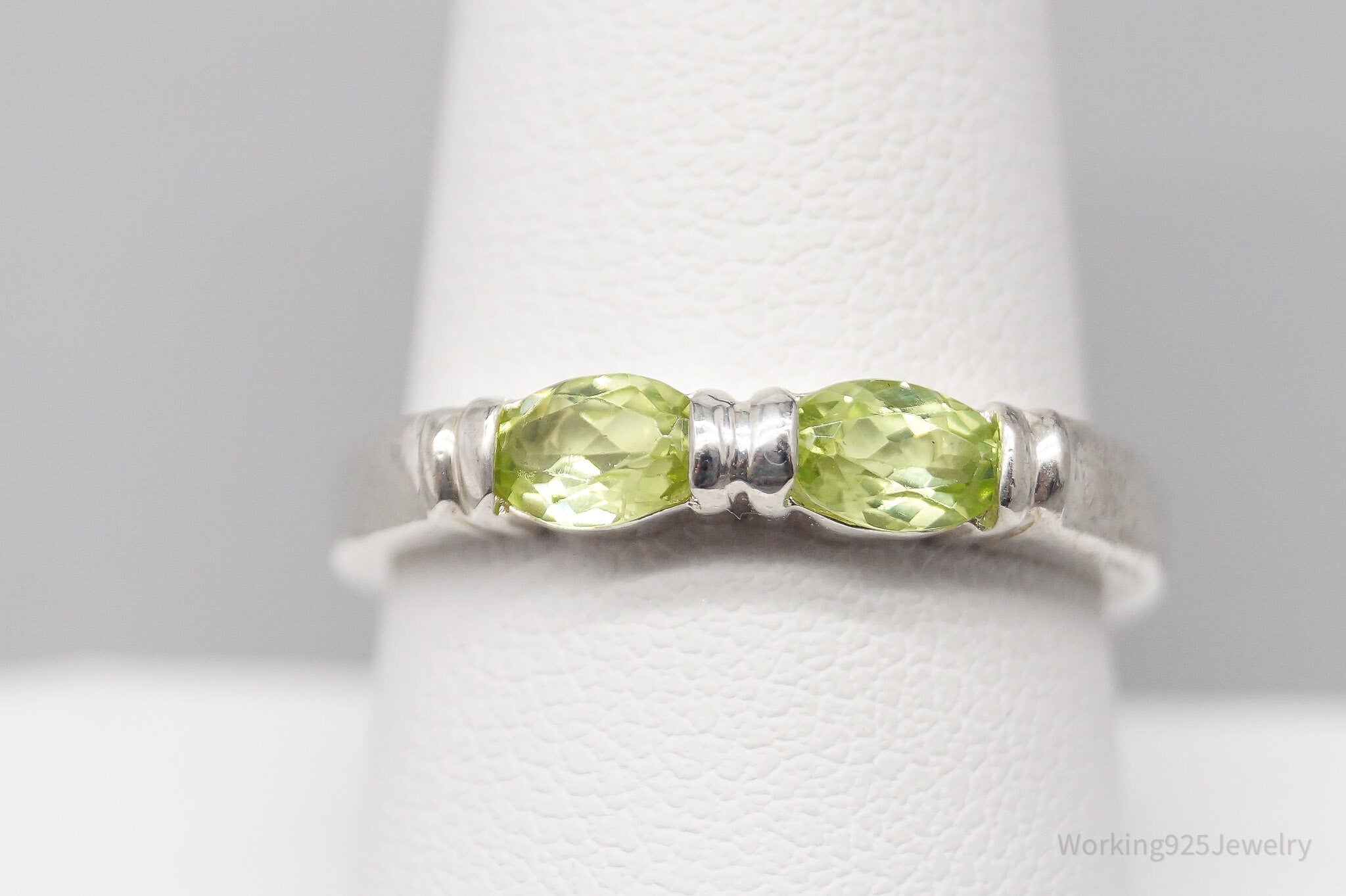 Vintage Peridot Sterling Silver Ring - Size 9