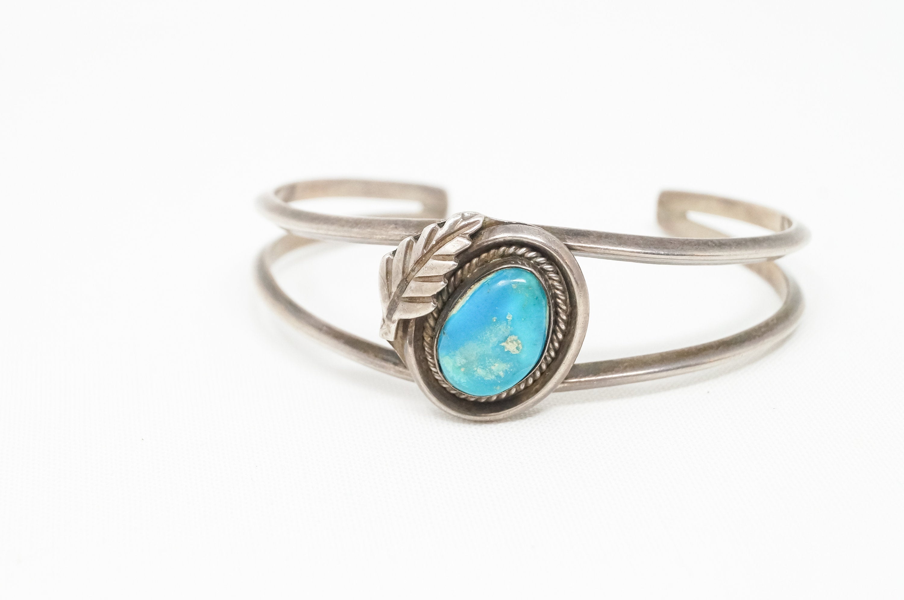 Vintage Native Southwestern Turquoise Feather Sterling Silver Cuff Bracelet