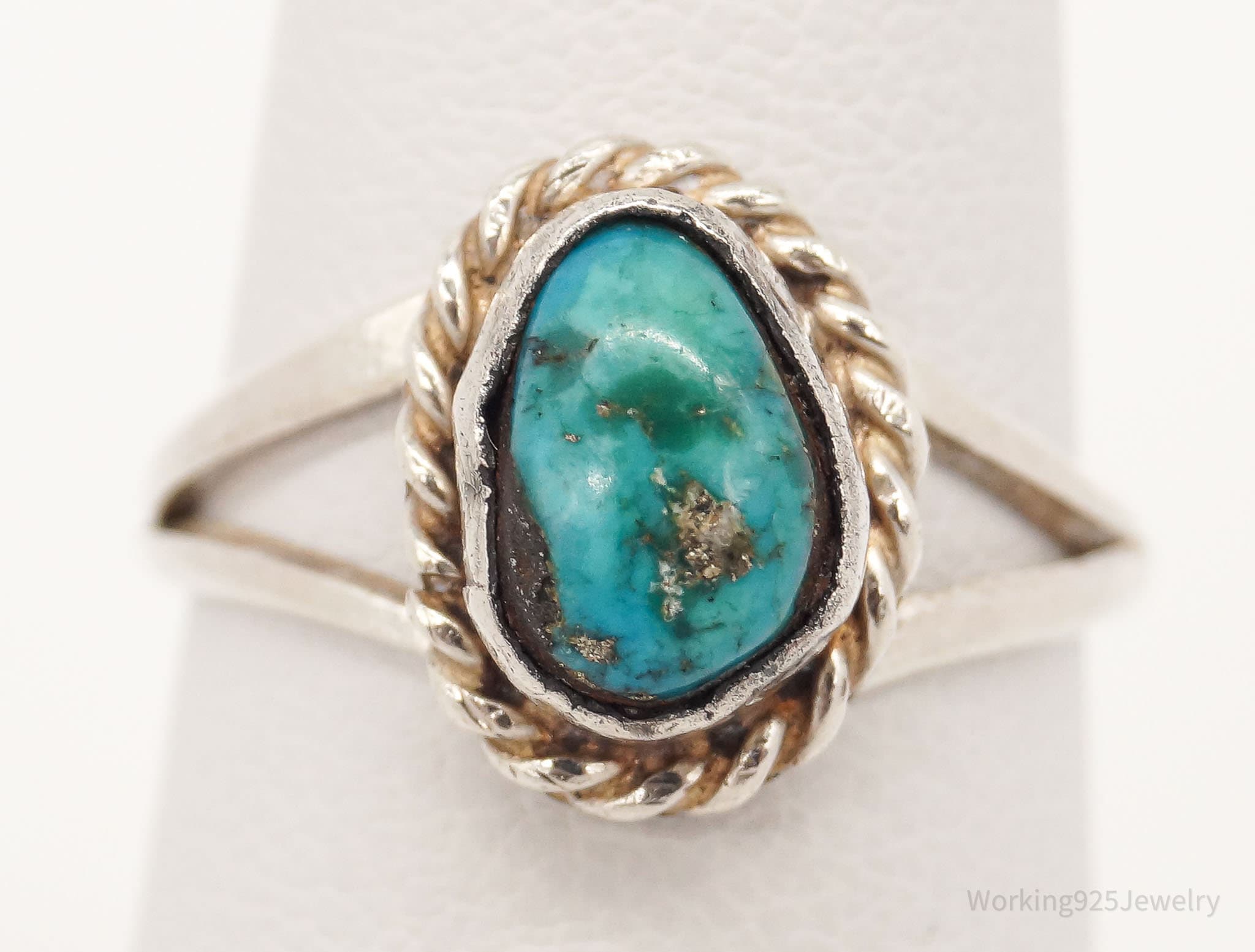 Vintage Native American Handmade Turquoise Unsigned Silver Ring Size 4.75