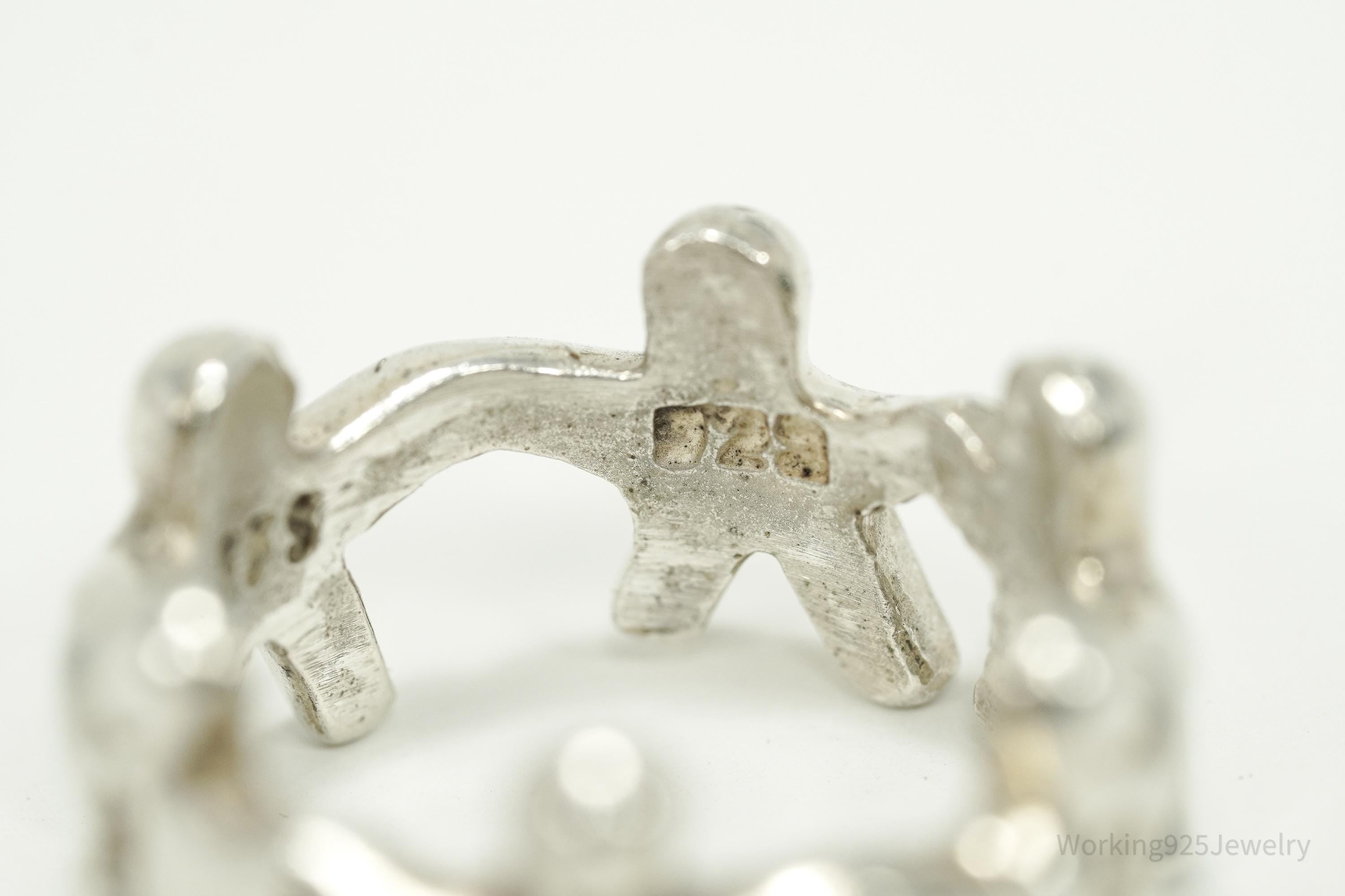 Vintage Holding Hands Sterling Silver Ring - Size 7