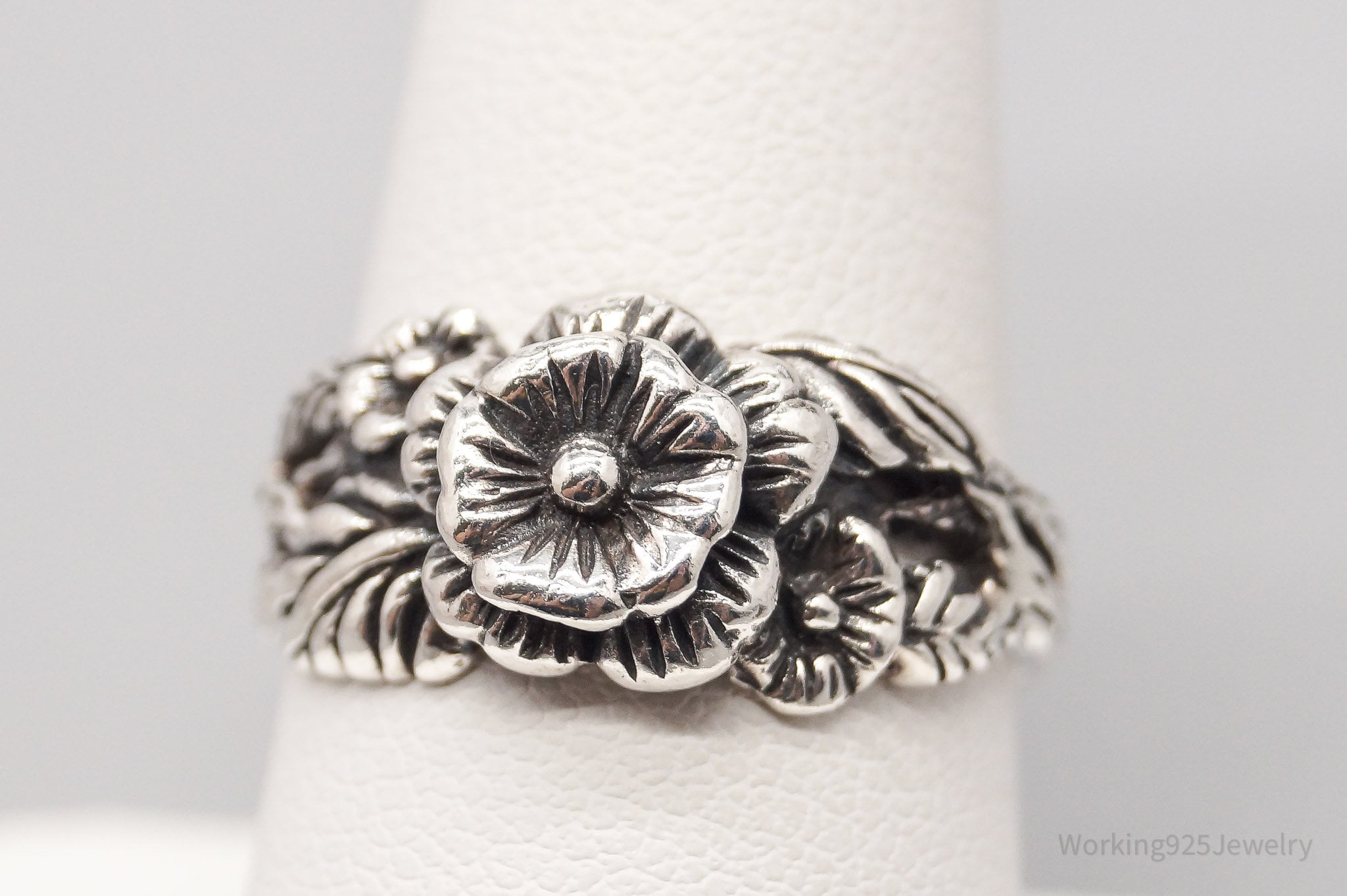 Vintage Flowers Sterling Silver Ring - Size 8.25