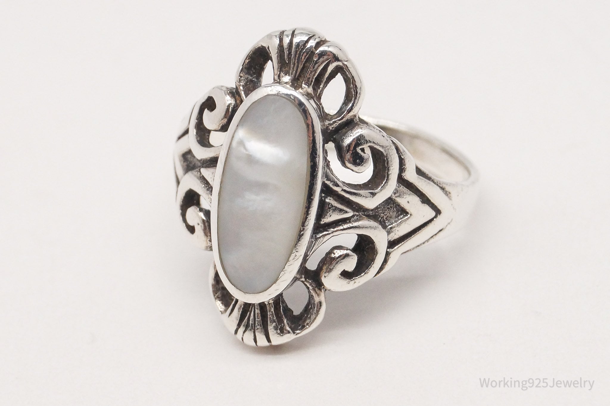 Vintage Mother Of Pearl Sterling Silver Ring - Size 5