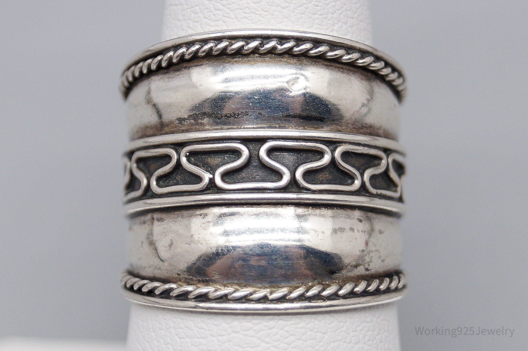 Vintage Sterling Silver Band Ring - Size 8