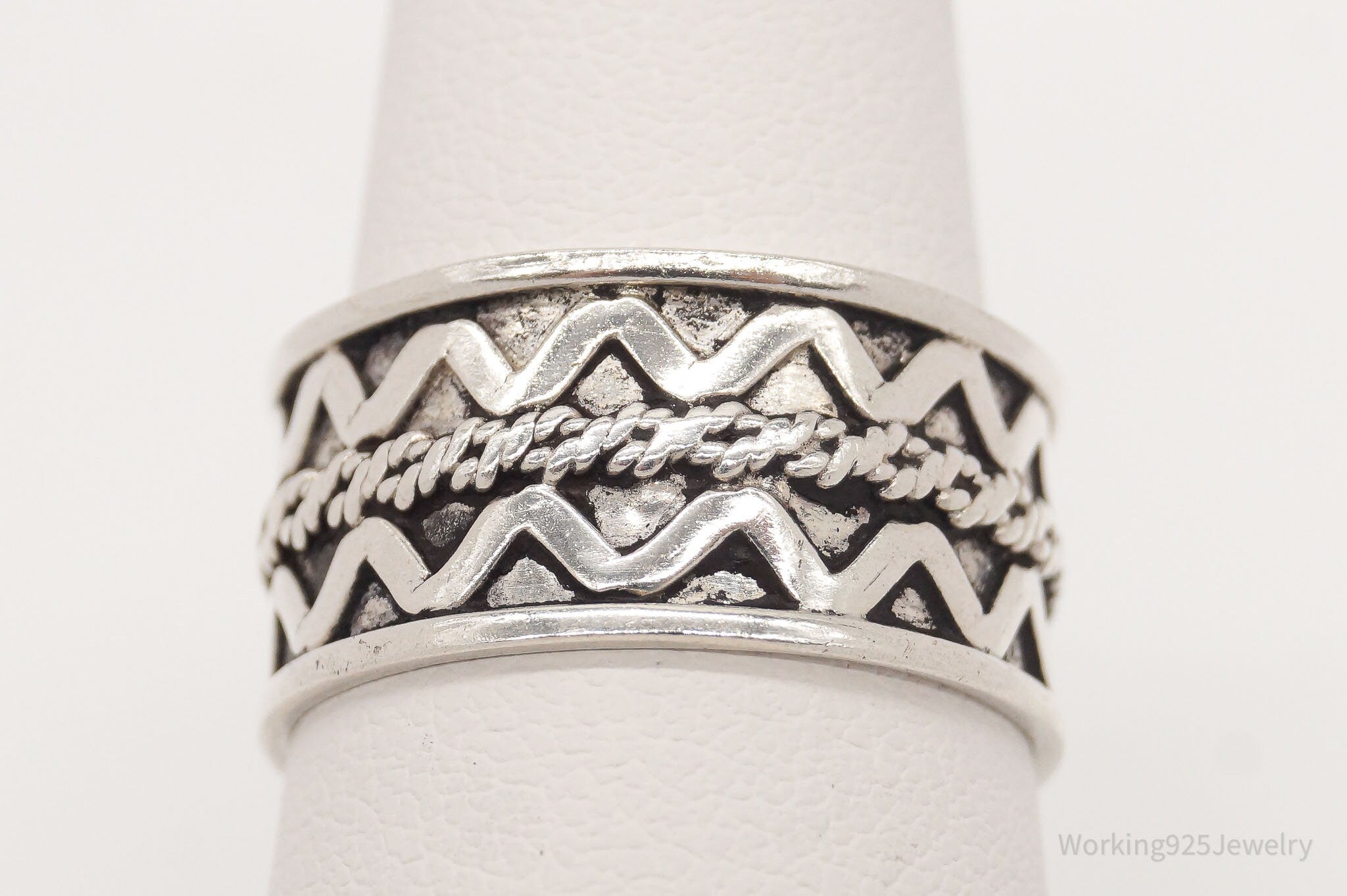 Vintage Zig Zag Pattern Sterling Silver Band Ring - Size 7.25