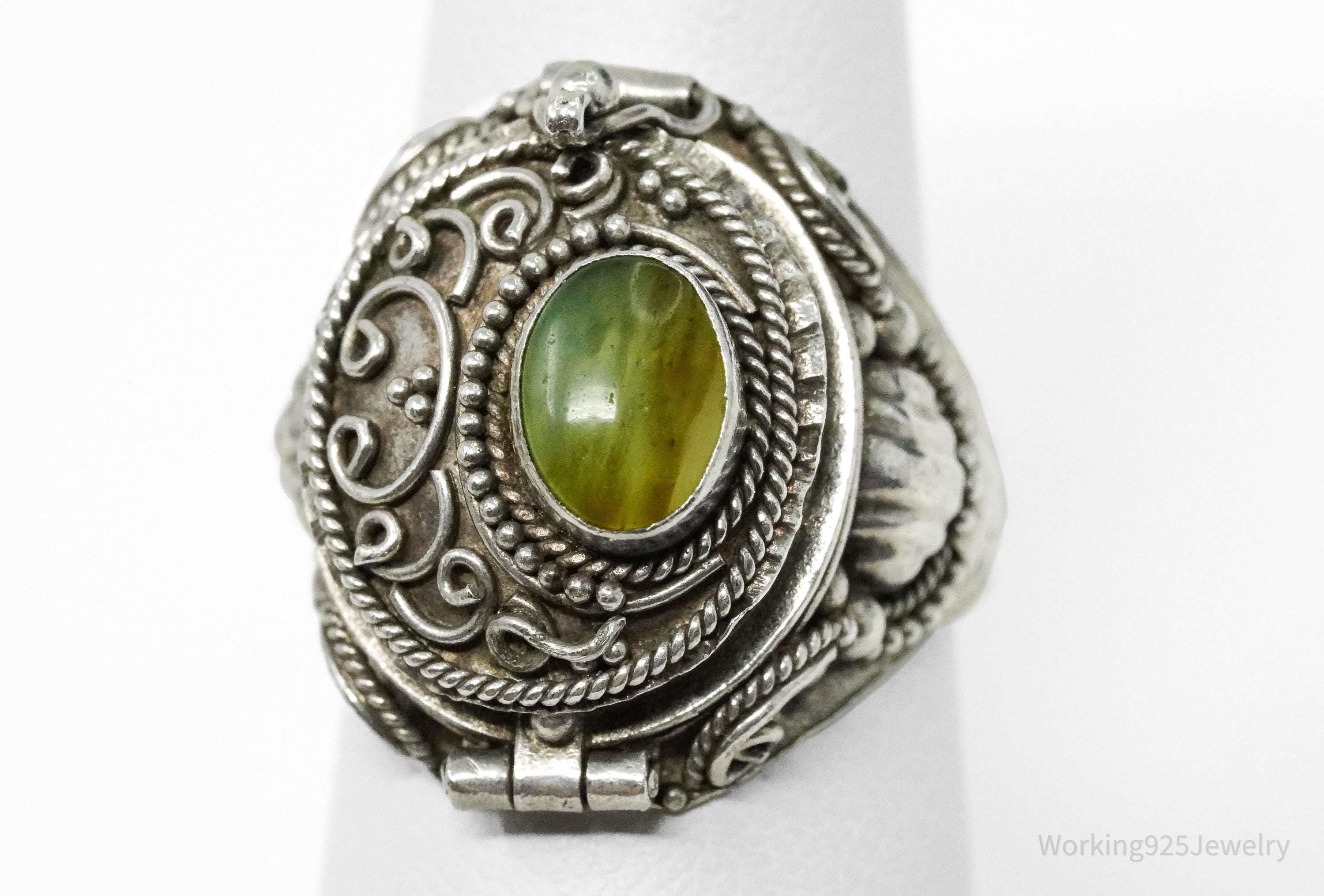 Vintage Green Stone Filigree Ornate Locket Sterling Silver Ring - Size 6.5