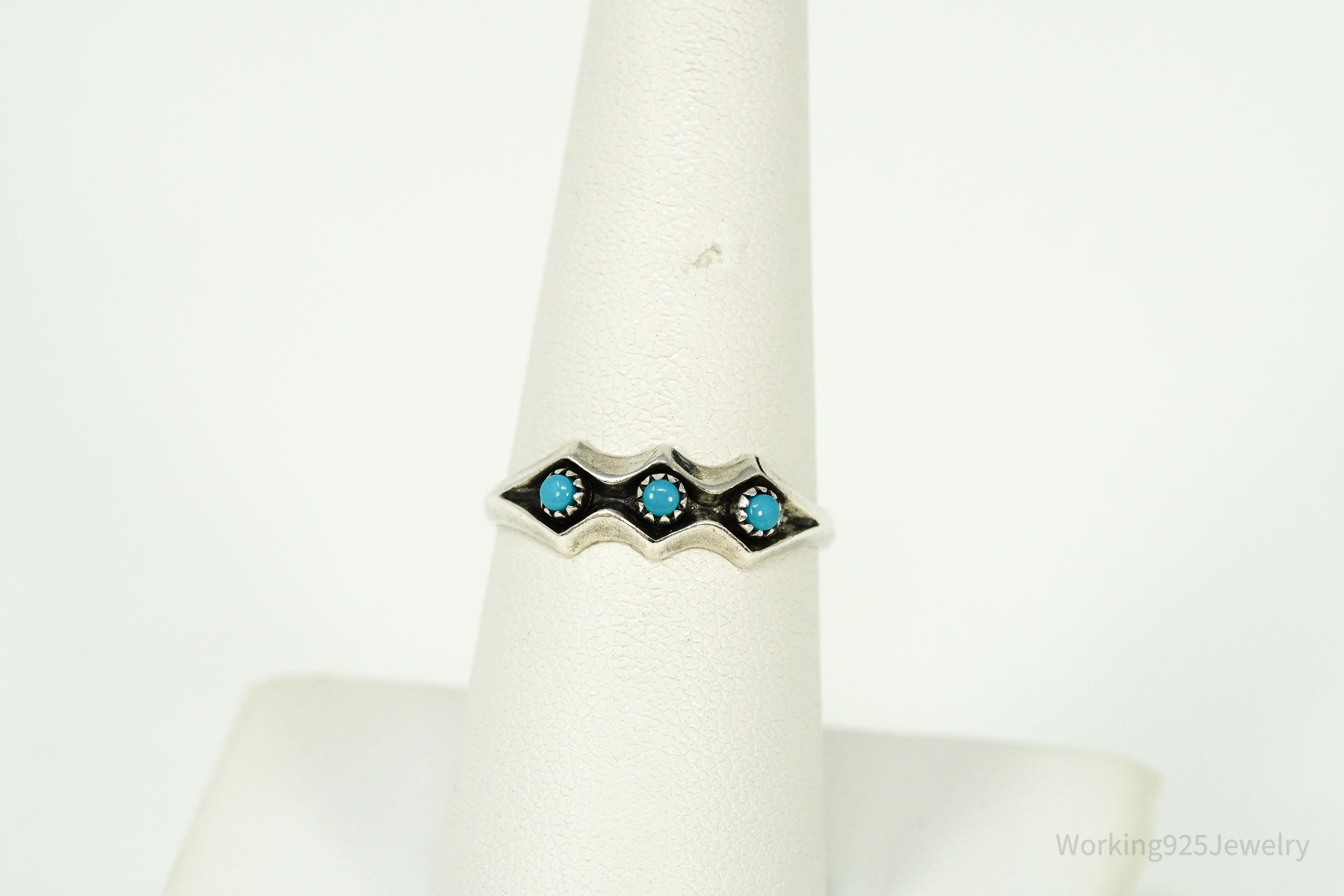Vintage Handmade Native American Turquoise Sterling Silver Ring - Size 7.5