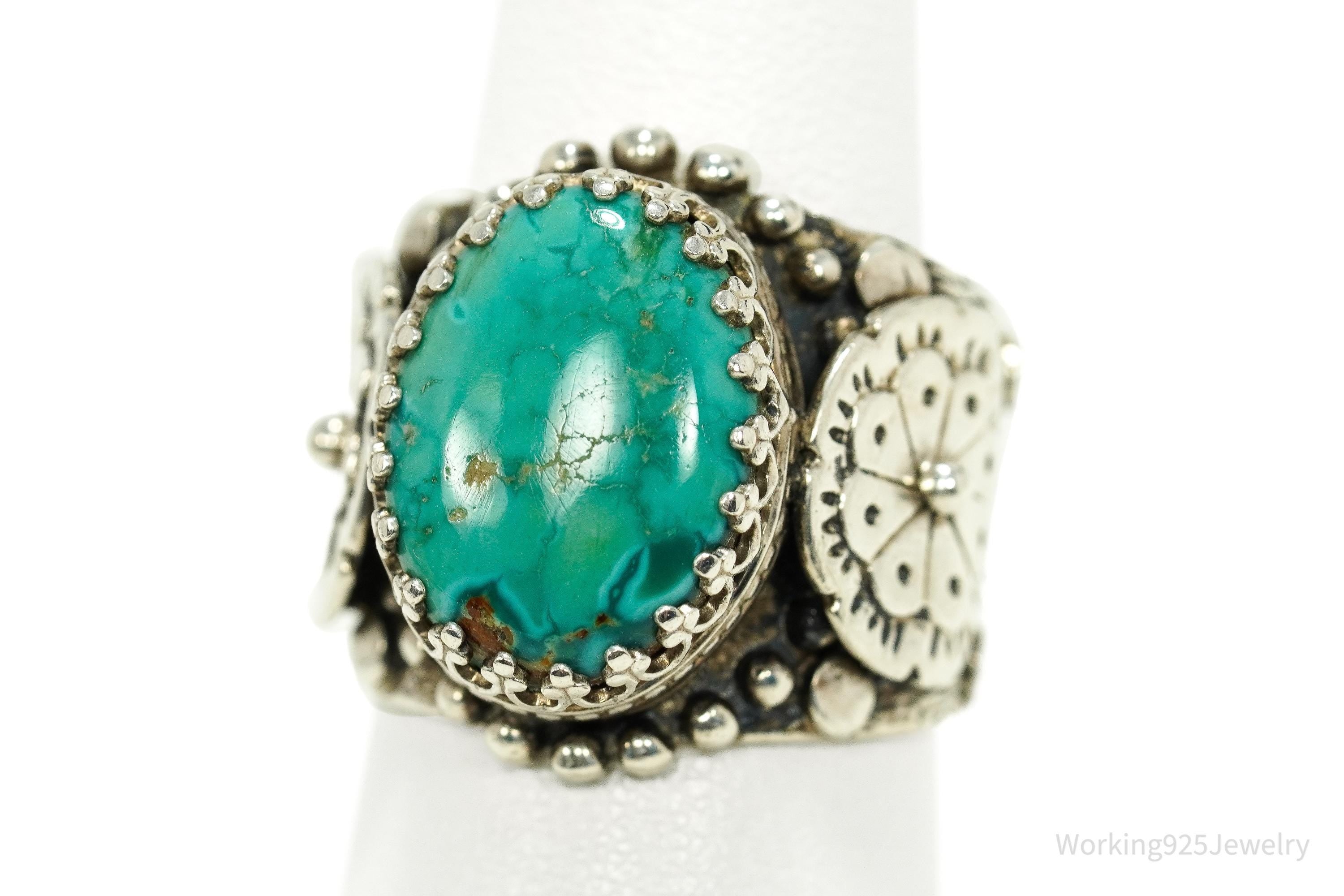Vintage Turquoise Sterling Silver Detailed Ring - Size 7.25