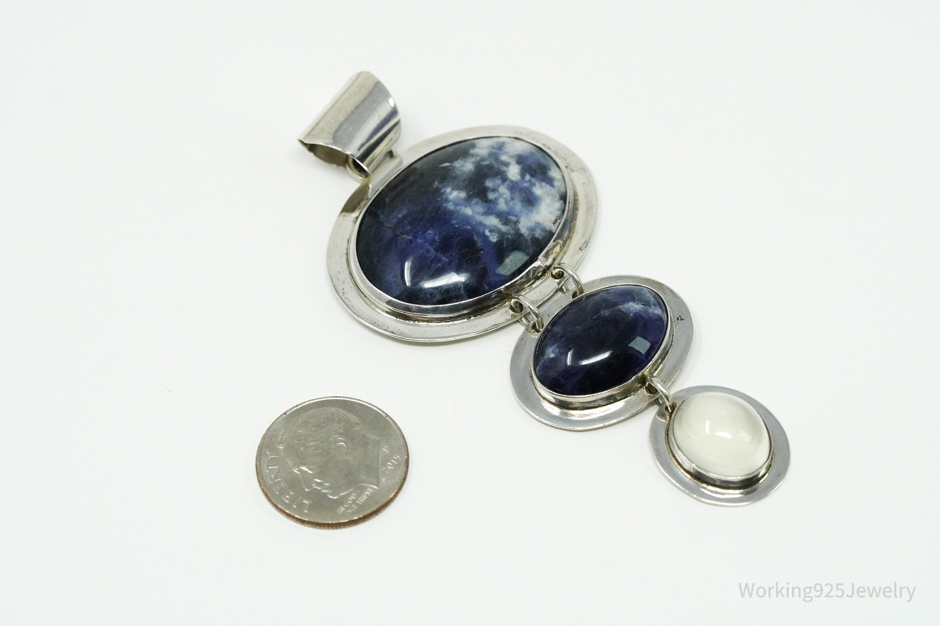 Large Vintage Native American Robert & Noreen Kelly Sterling Silver Pendant