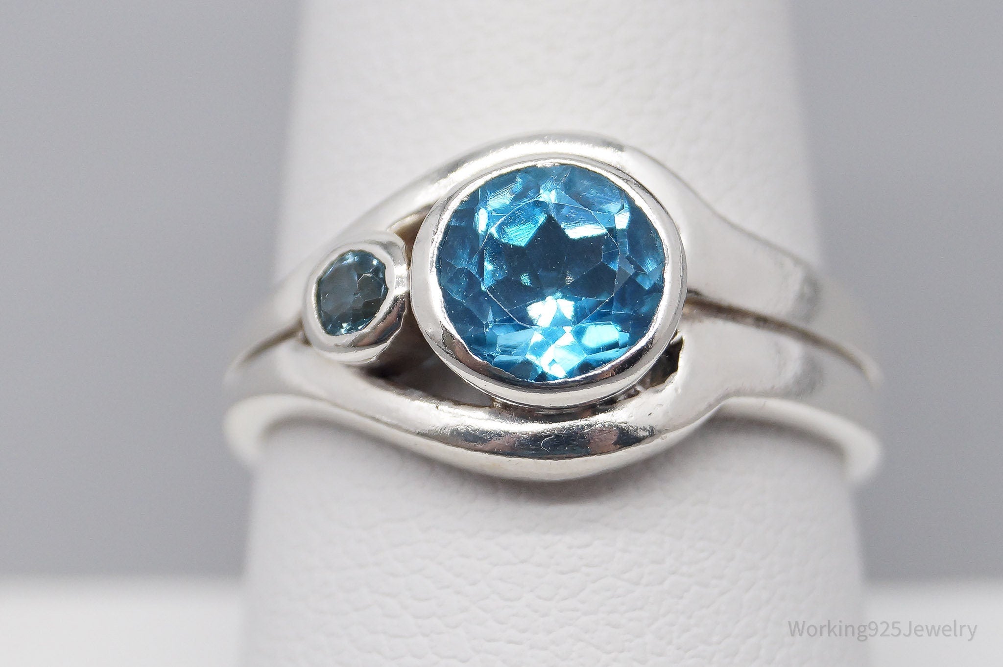 Vintage Blue Topaz Modernist Sterling Silver Ring - Size 8.75