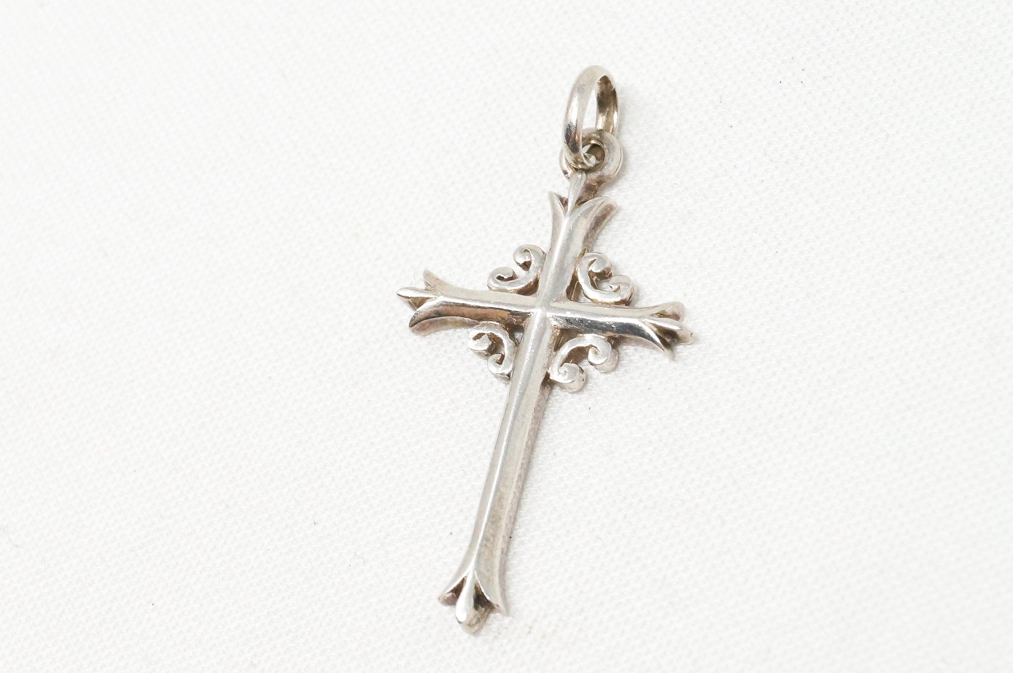 Vintage Cross Sterling Silver Necklace Pendant