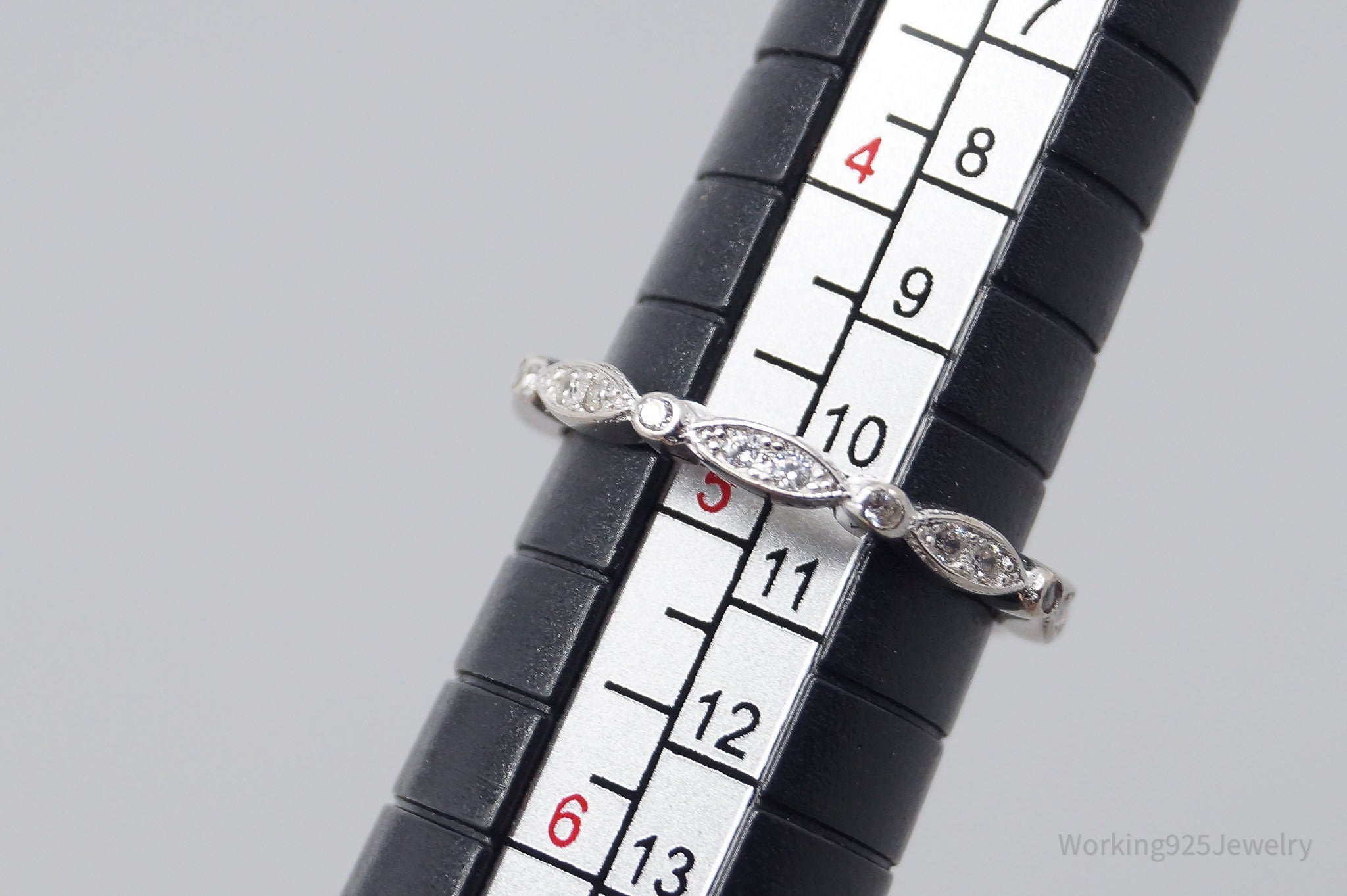 Vintage Cubic Zirconia Sterling Silver Band Ring - Size 4.75