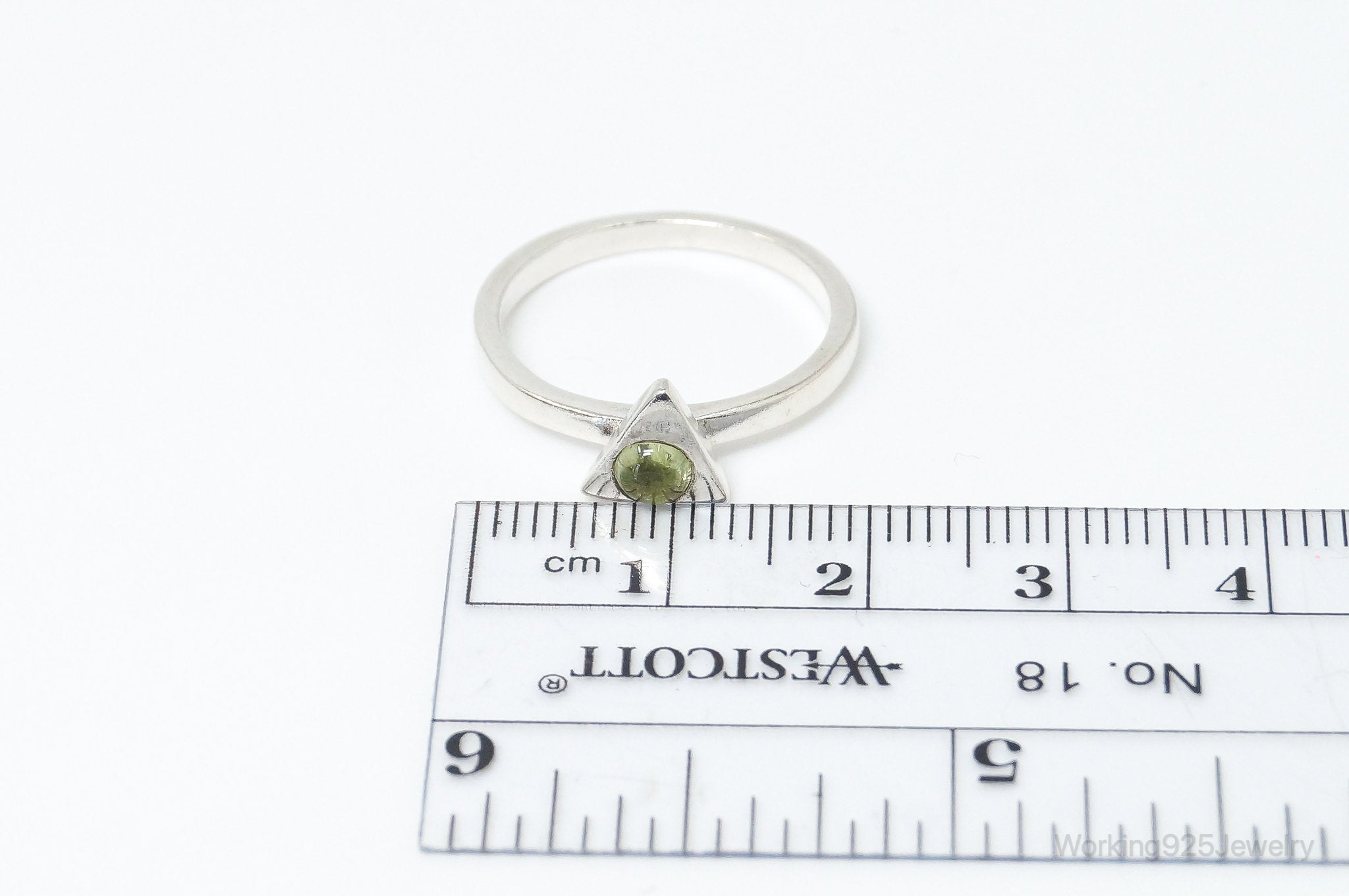 Vintage Peridot Sterling Silver Ring - Size 7