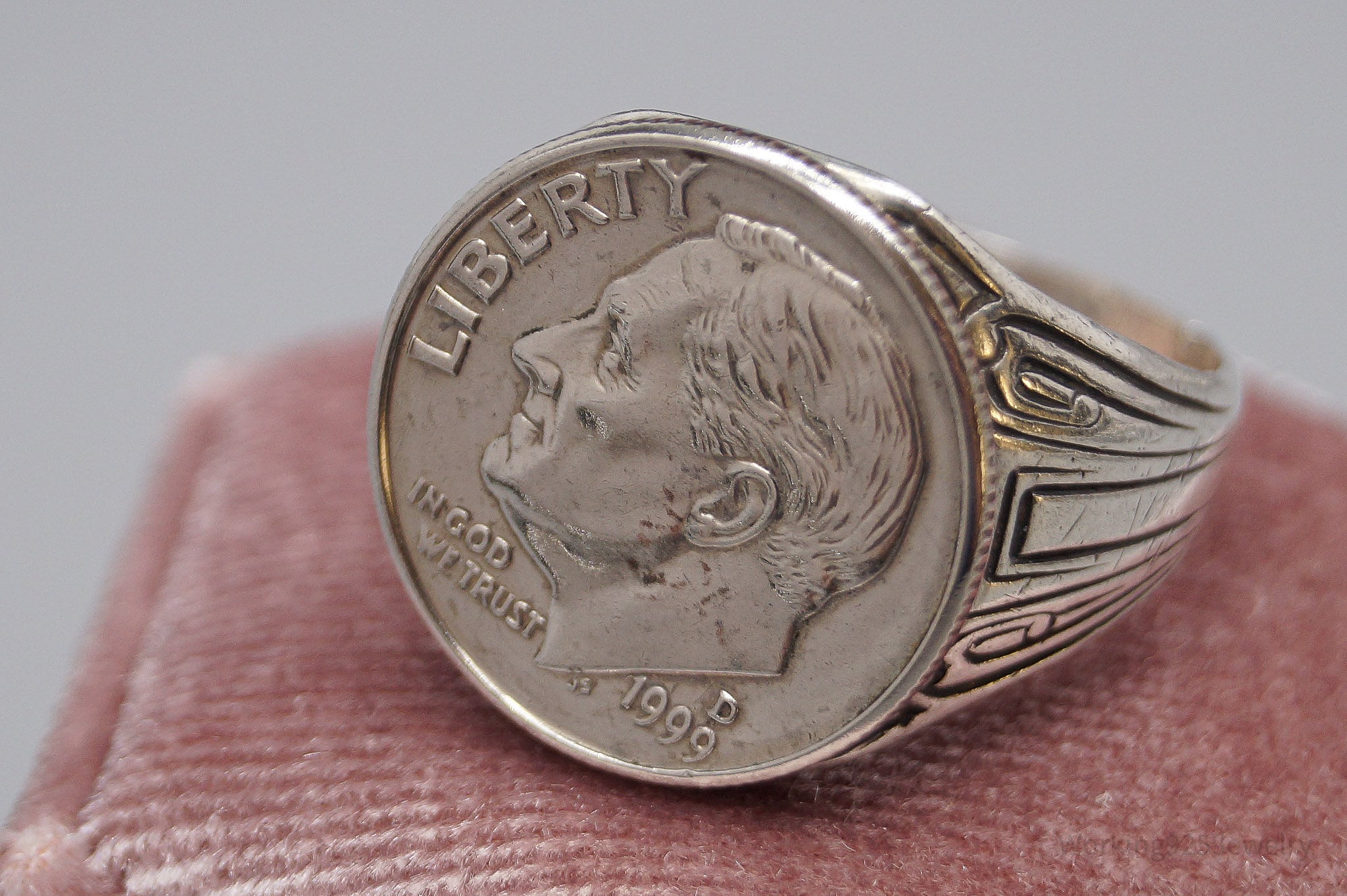 Vintage Uncas Mfg Co 1999-D Roosevelt Dime 12K GF Sterling Silver Ring - Size 10.25