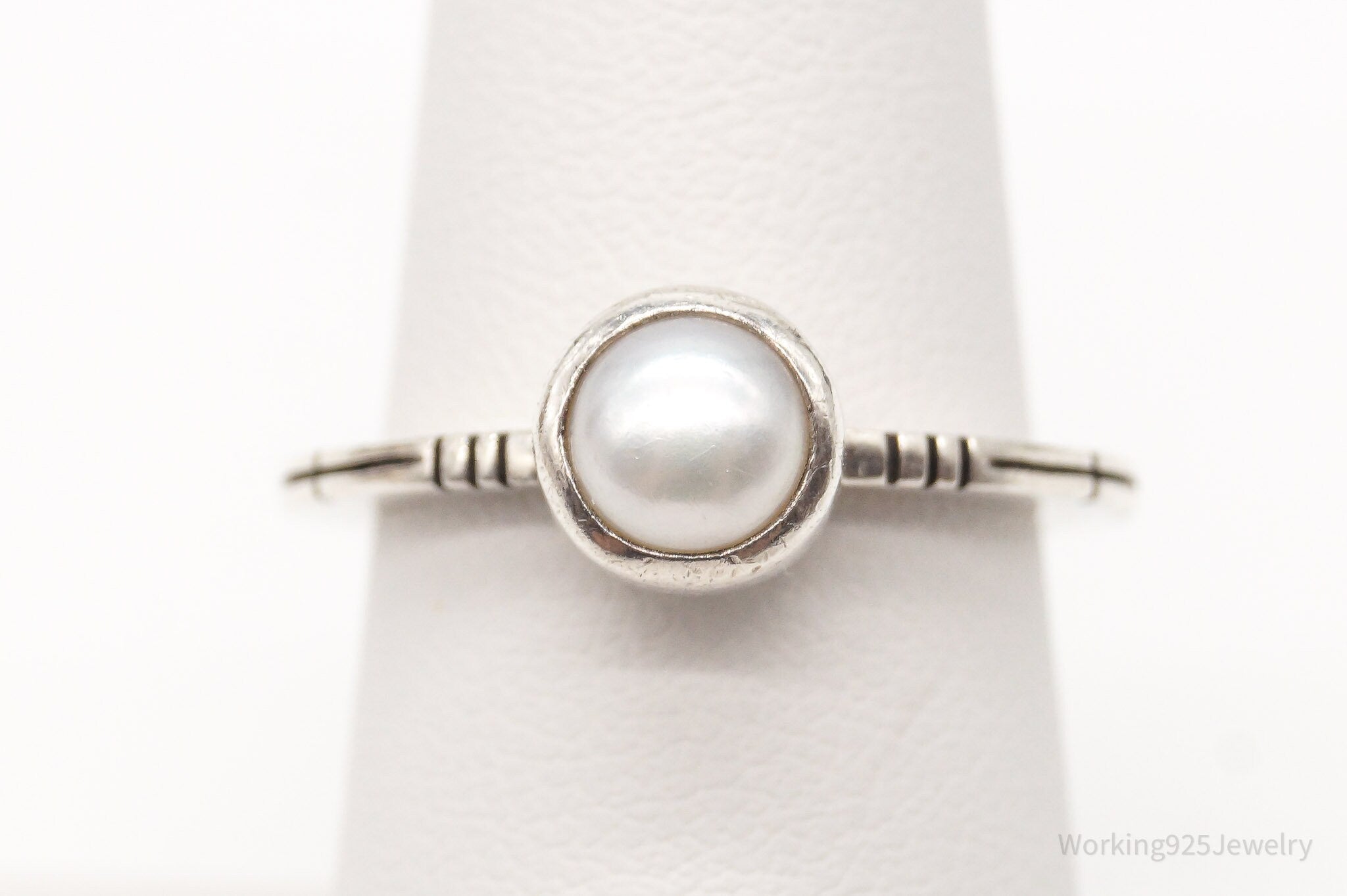 Vintage Pearl Silver Modernist Ring - Size 6.75