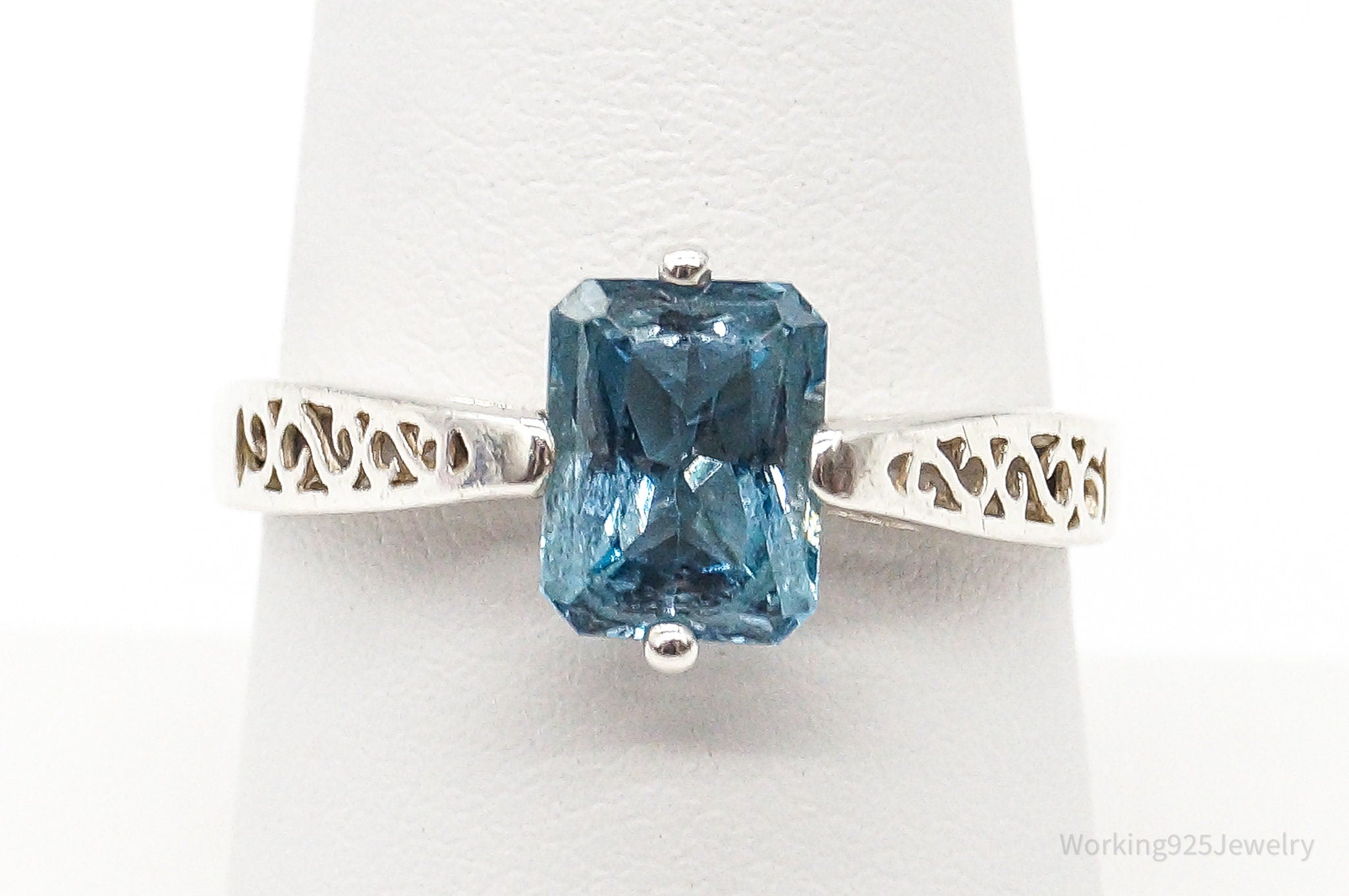 Vintage London Blue Topaz Sterling Silver Ring - Size 8