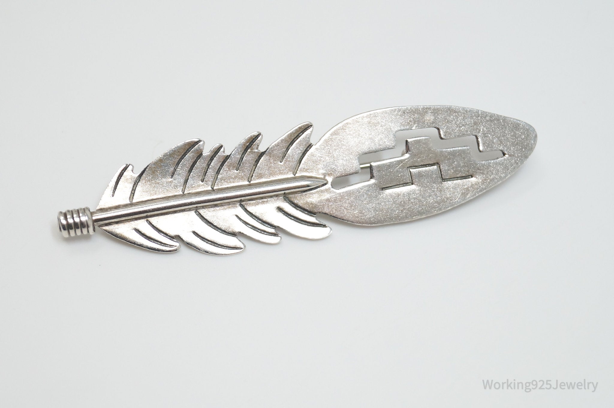 Vtg Native American Navajo Joe Delgarito Feather Sterling Silver Pin