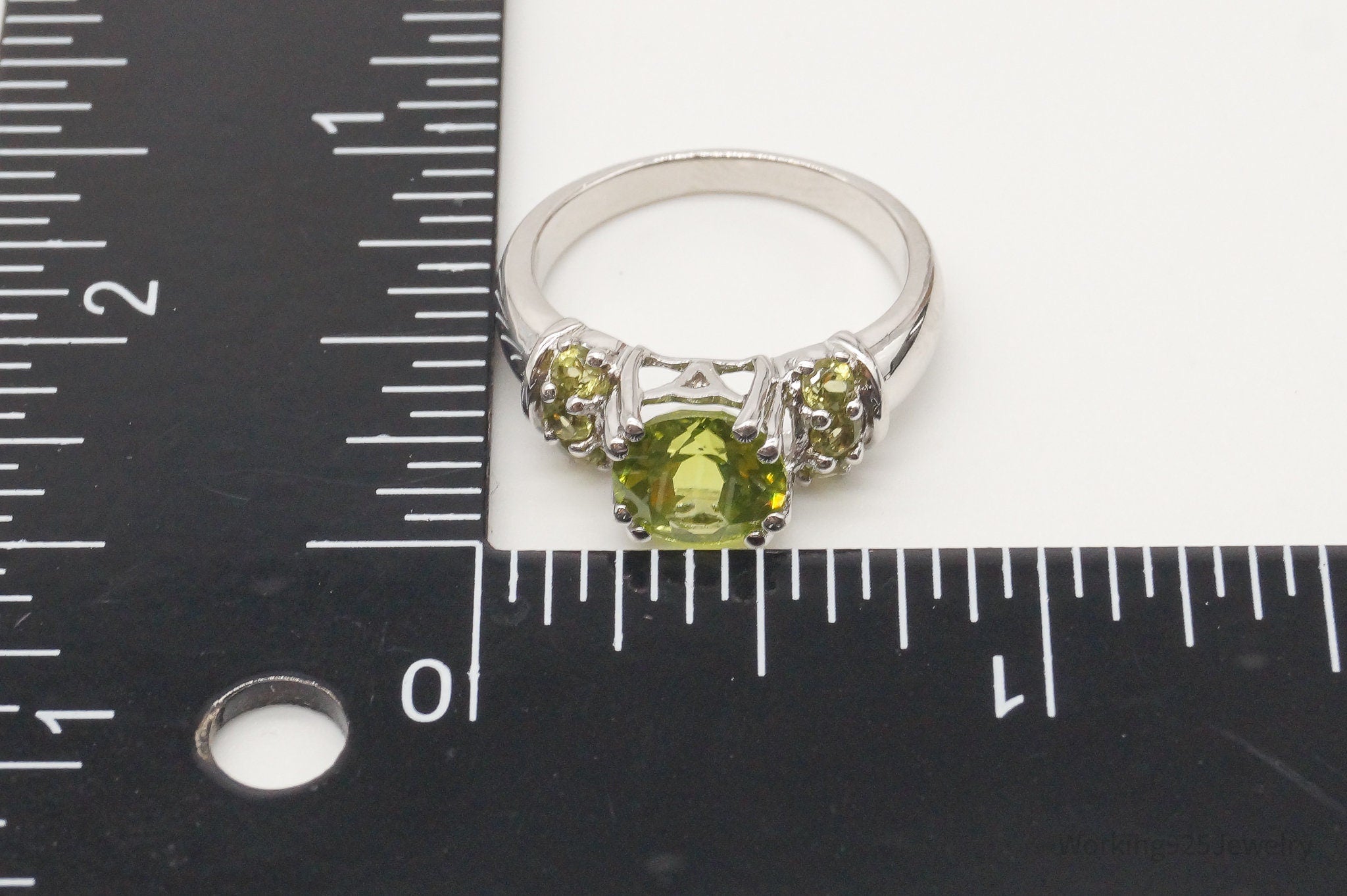 Vintage Peridot Sterling Silver Ring - Size 7.25