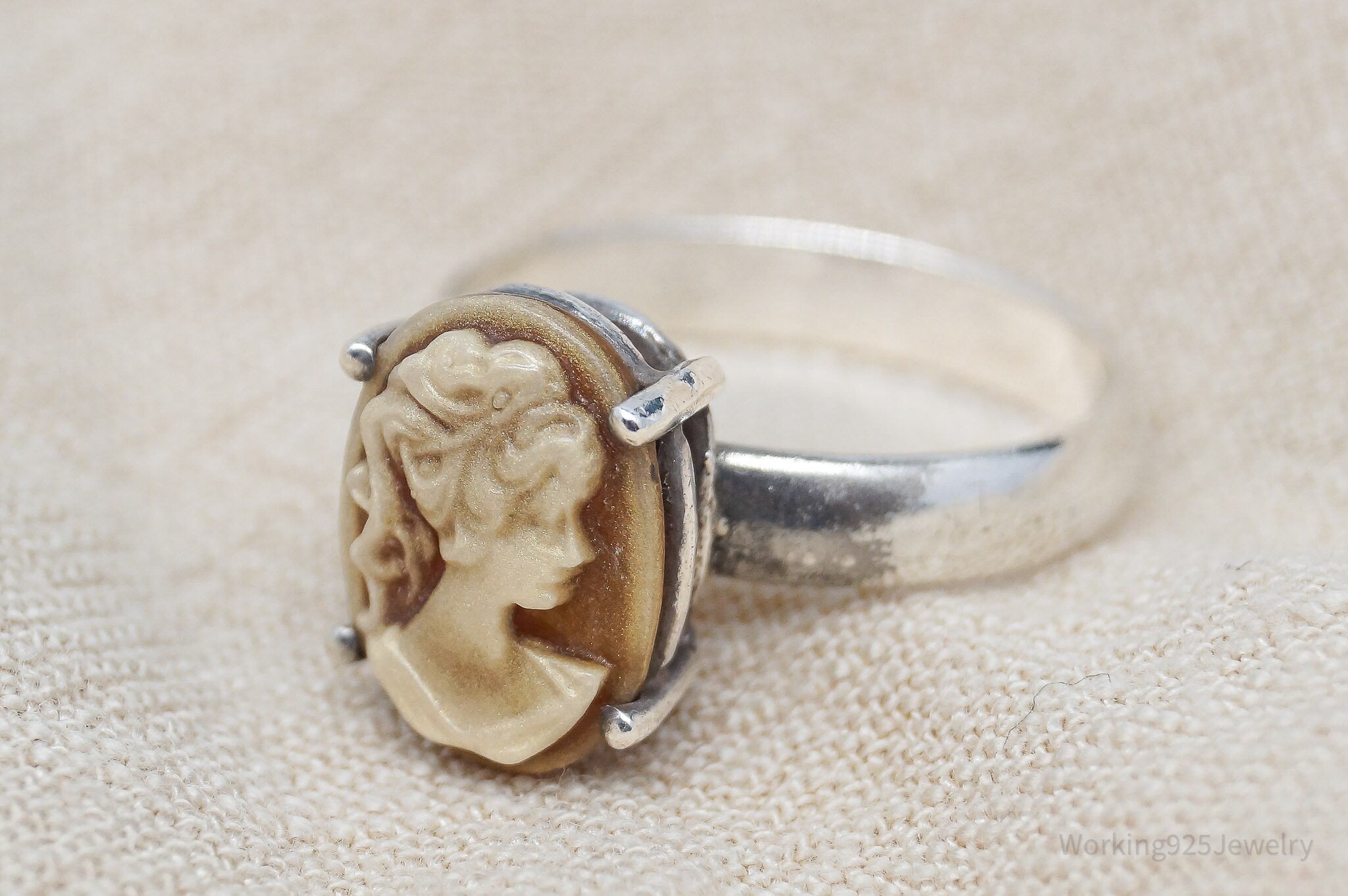 Vintage Carved Shell Lady Cameo Sterling Silver Ring - Size 9