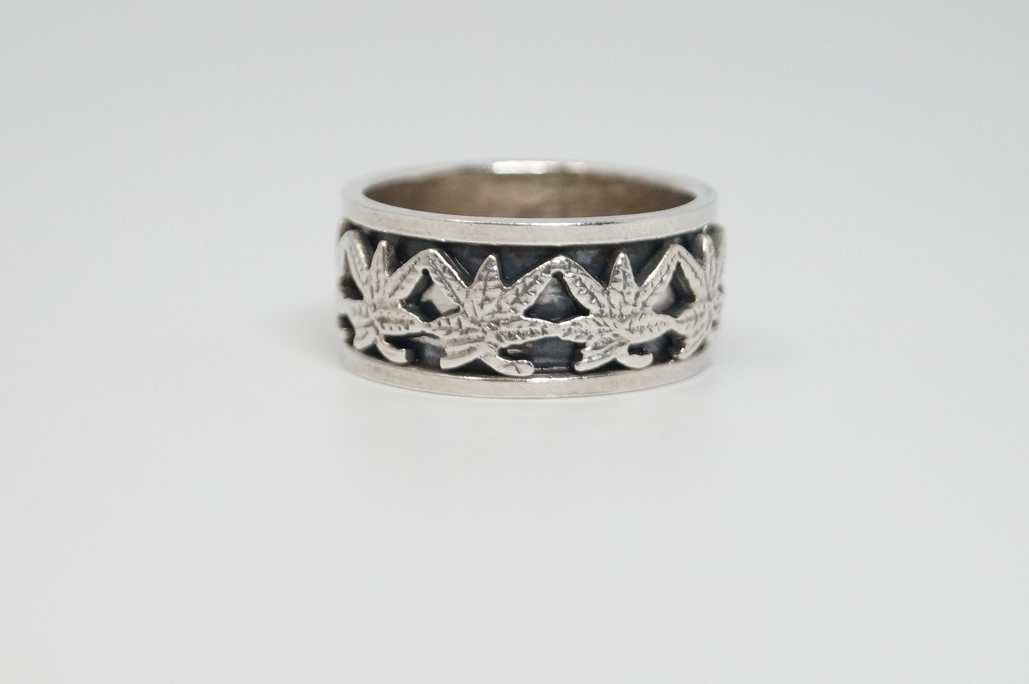 Vintage Plant Medical Marijuana Pot Plant Weed Sterling Silver Ring - Size 10.25