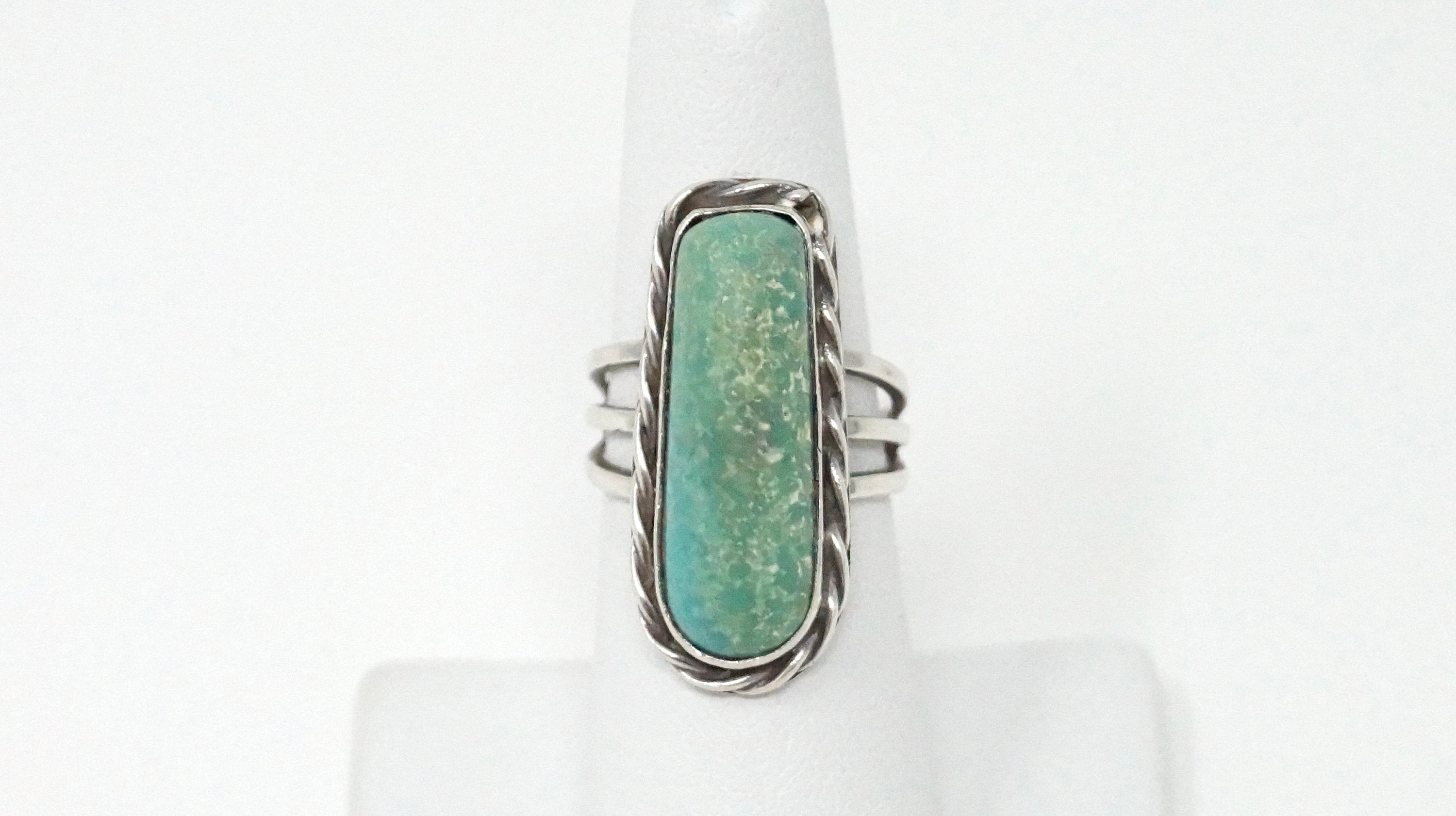 Vintage Southwestern Turquoise Sterling Silver Ring - Size 6.75