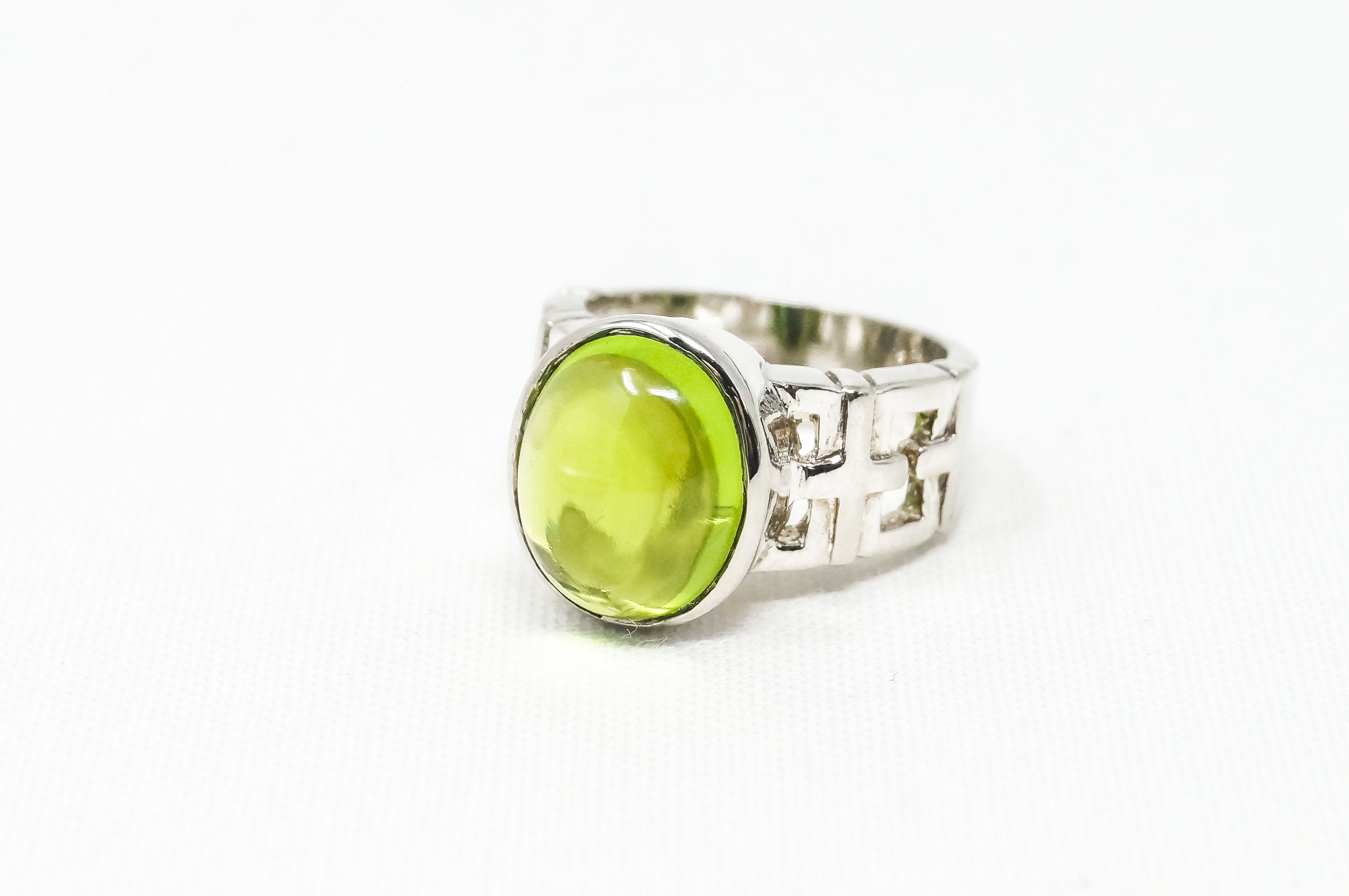 Vintage Peridot Buckle Cut Out Design Sterling Silver Ring - Sz 4.5 - 797641449