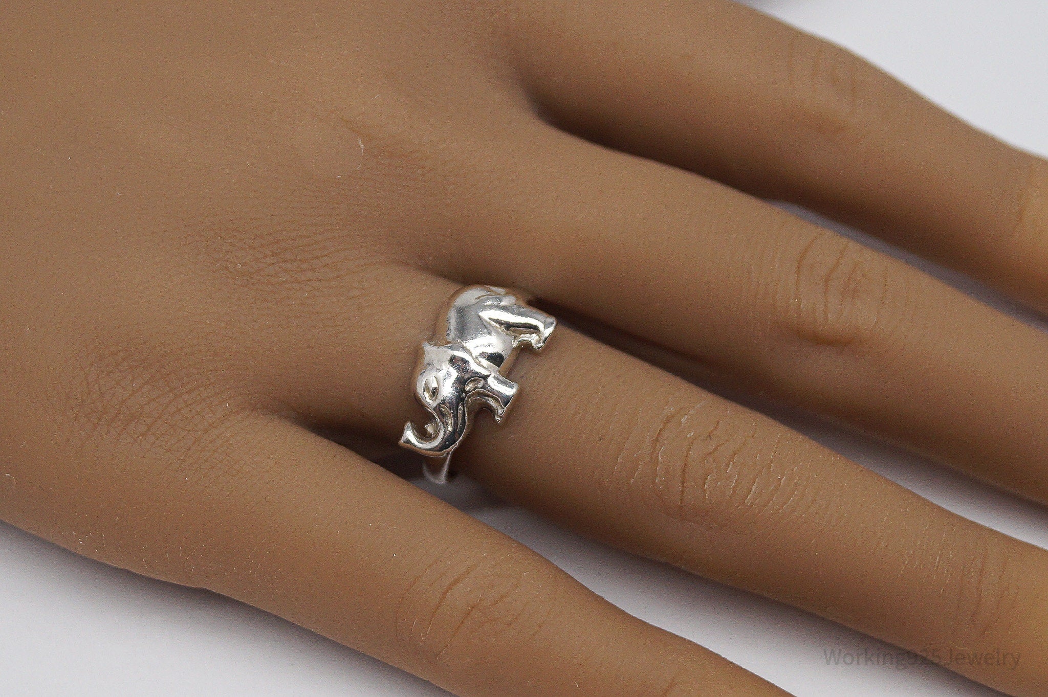 Vintage Elephant Sterling Silver Ring - Size 7.5