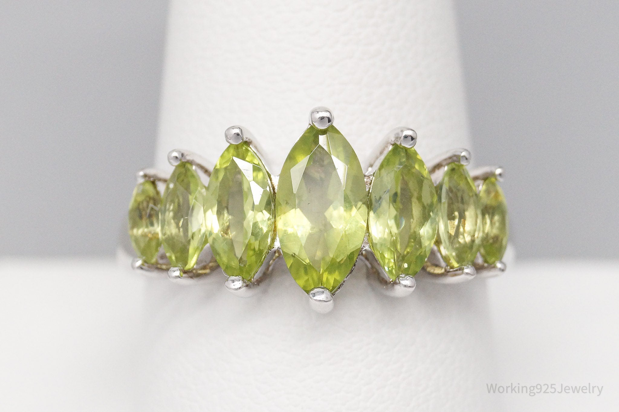 Vintage Green Peridot Sterling Silver Ring - Size 9.75