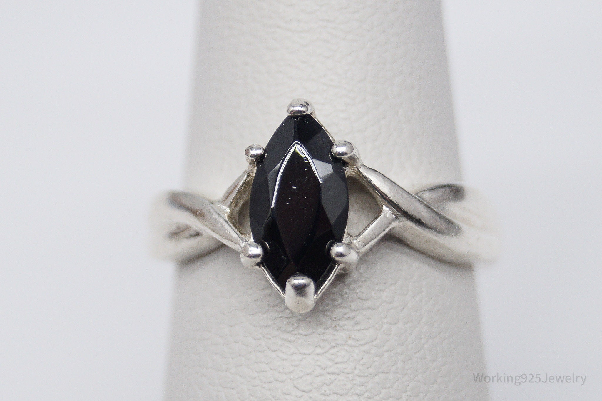 Vintage Avon Black Onyx Sterling Silver Ring - Size 5.75