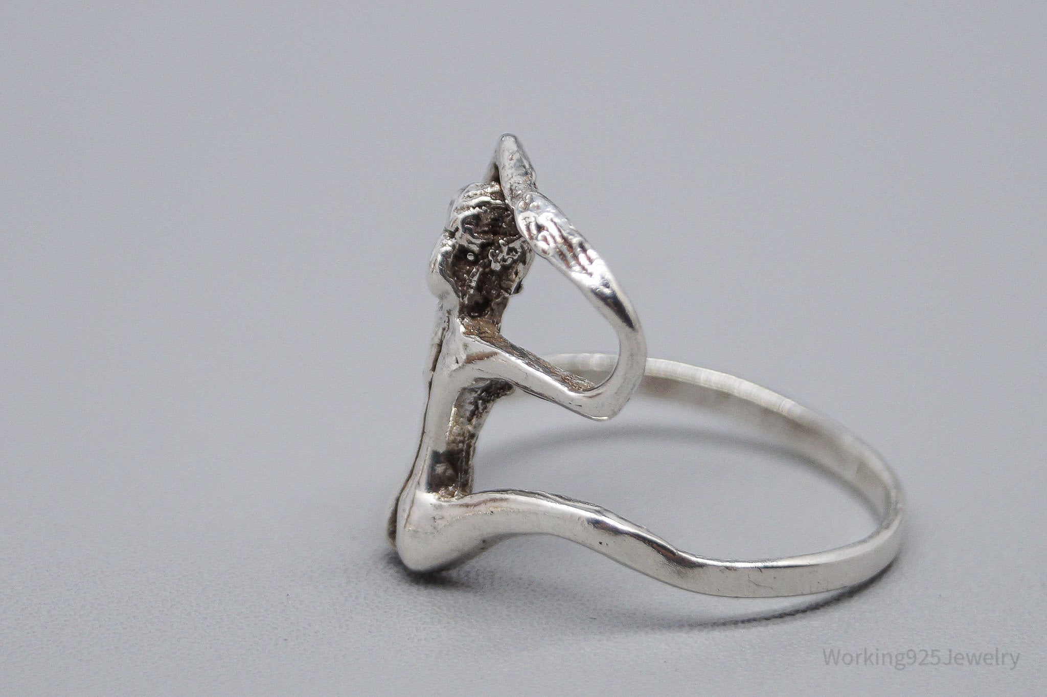 Vintage Woman Sterling Silver Ring - Size 7.75