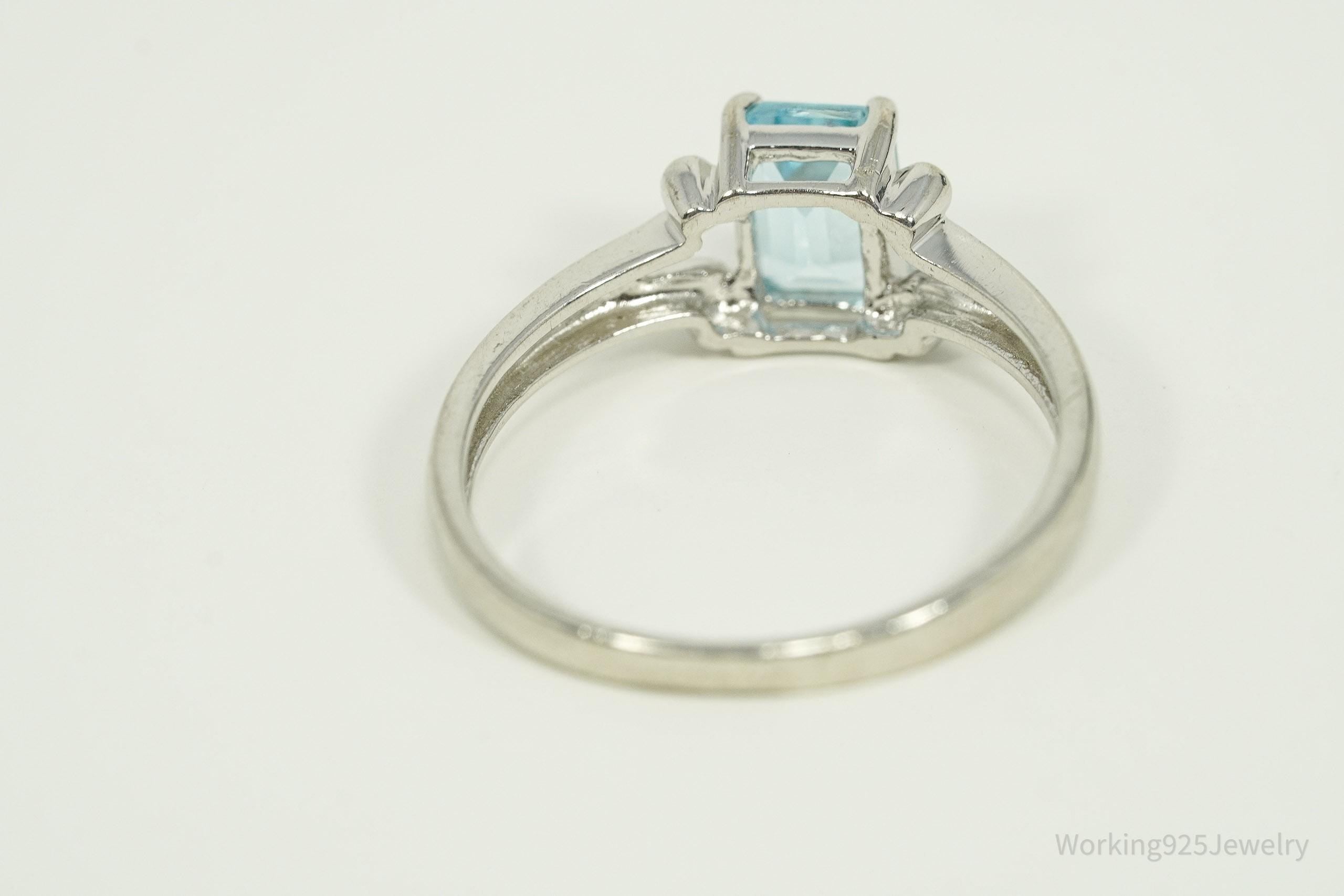 Vintage Ross Simons Blue Topaz Sterling Silver Ring - Size 7