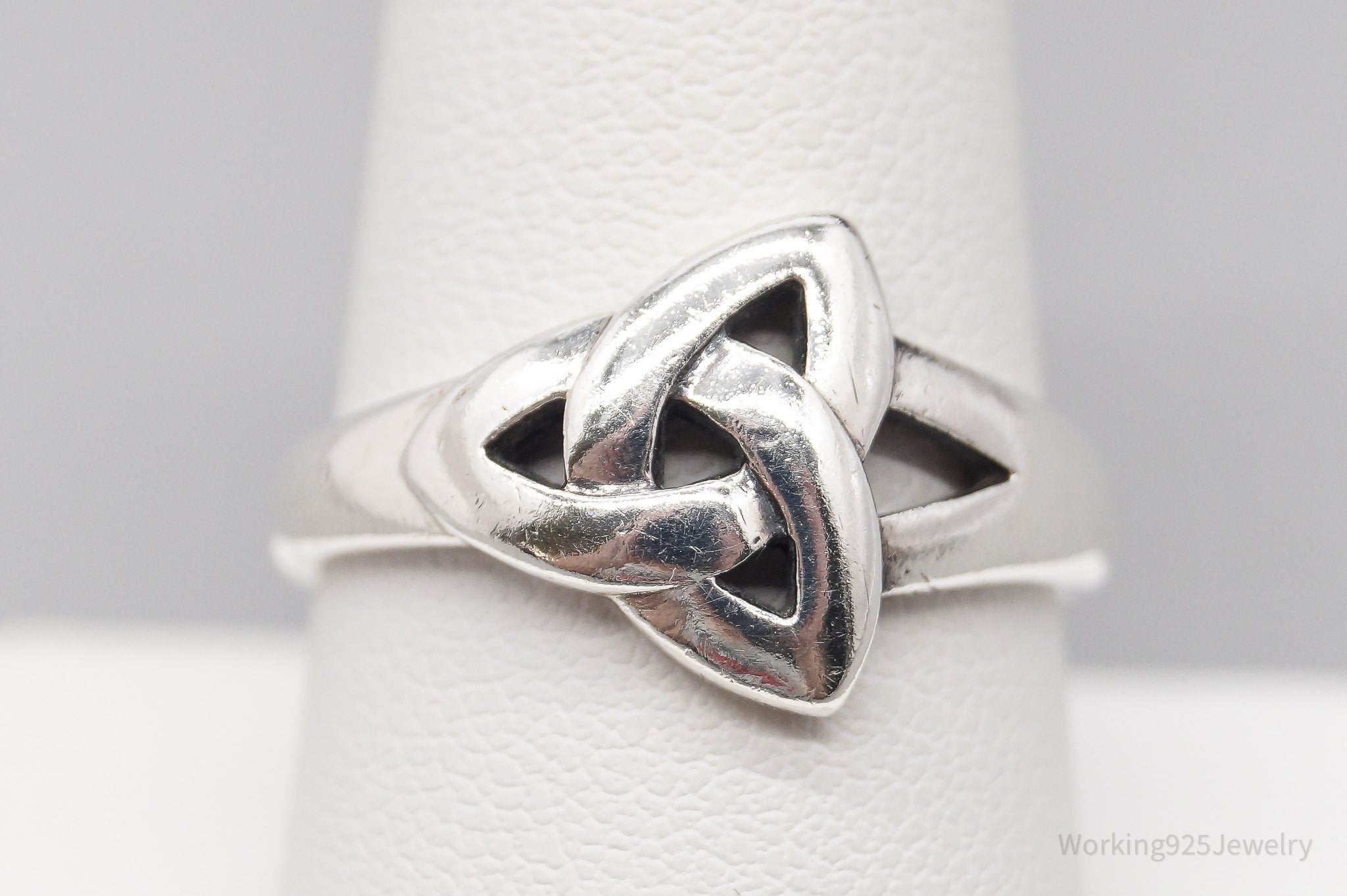 Vintage Designer Solvar Trinity Celtic Knot Sterling Silver Ring - Size 9.25