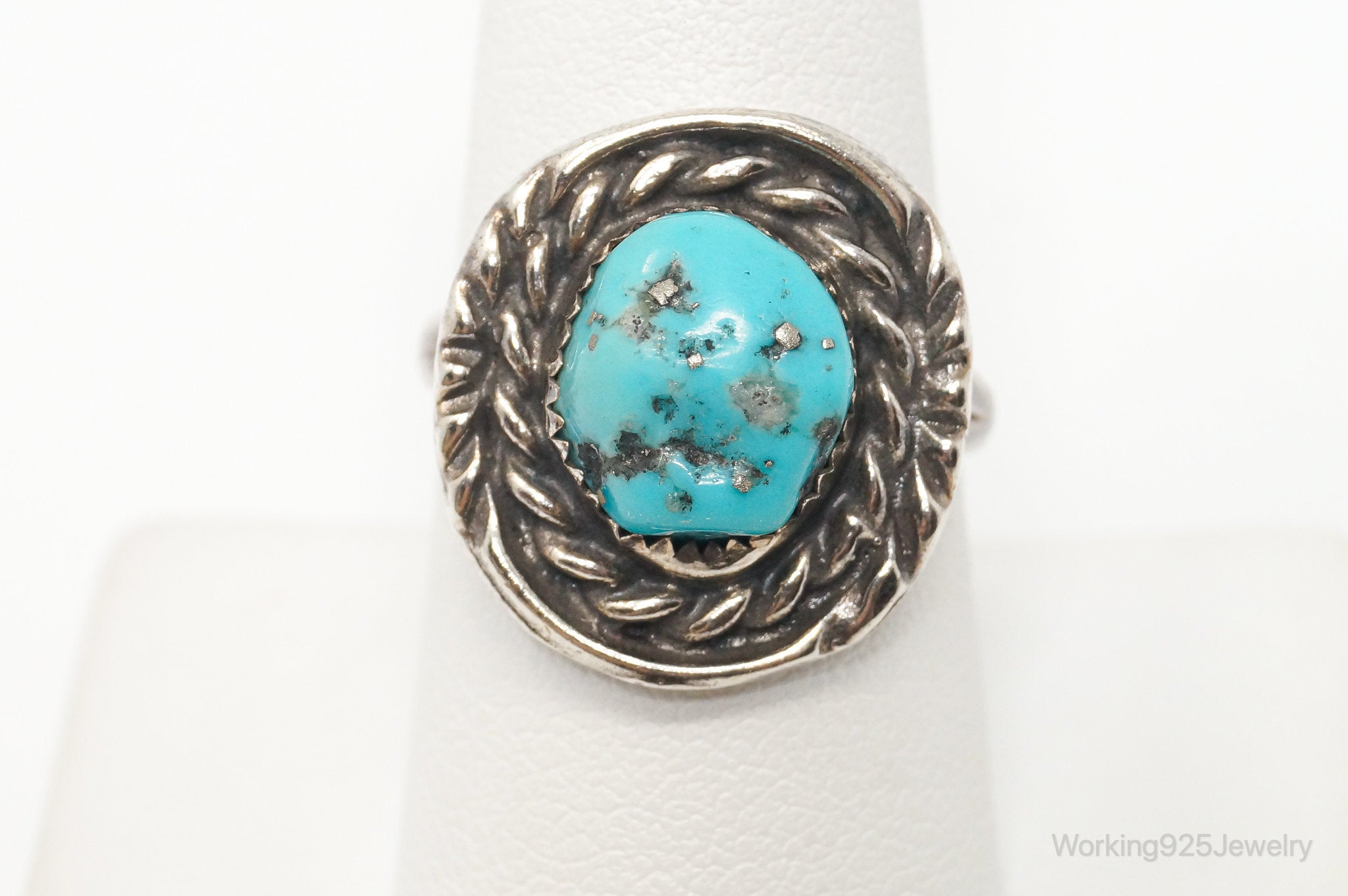 Vintage Native American Turquoise Unsigned Sterling Silver Ring - Sz 8.5