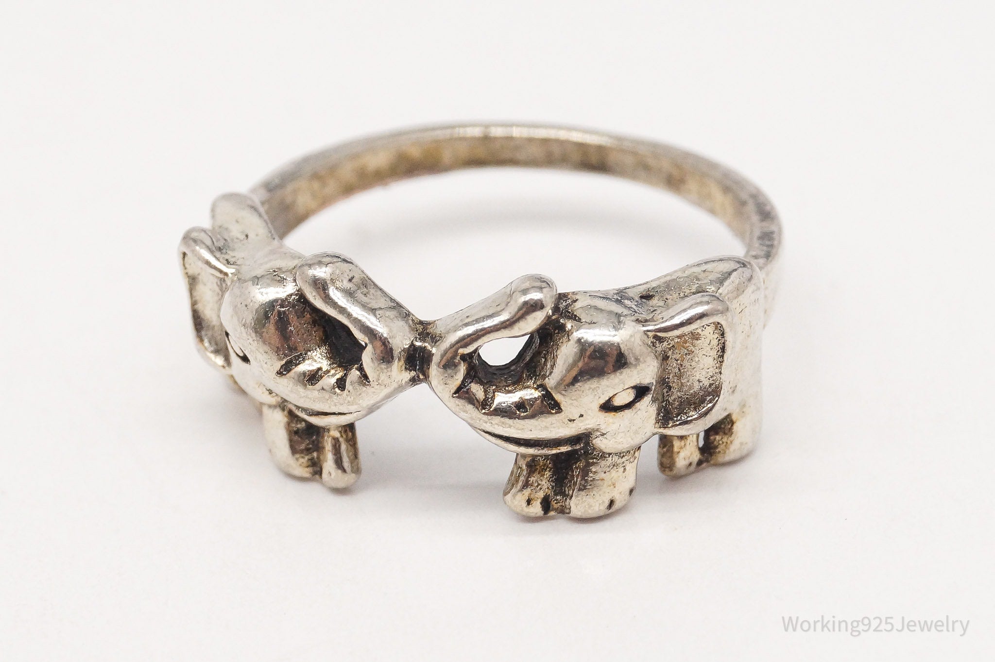 Vintage Elephant Lovers Good Luck Sterling Silver Band Ring - Size 7.5