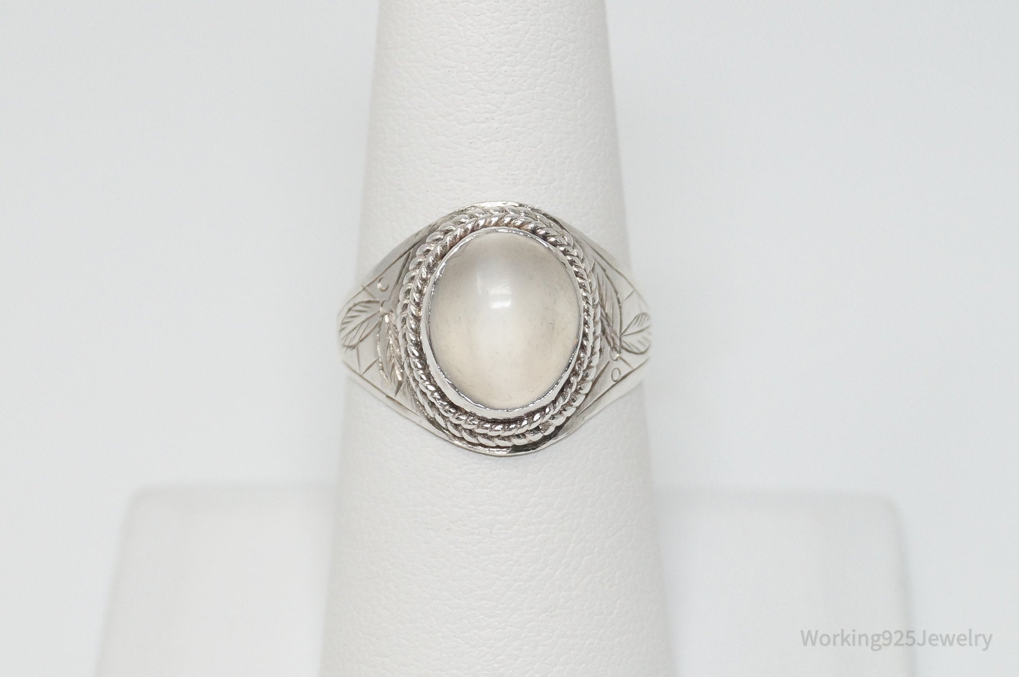 Vintage White Moonstone Leaf Etched Sterling Silver Ring - Sz 7.5