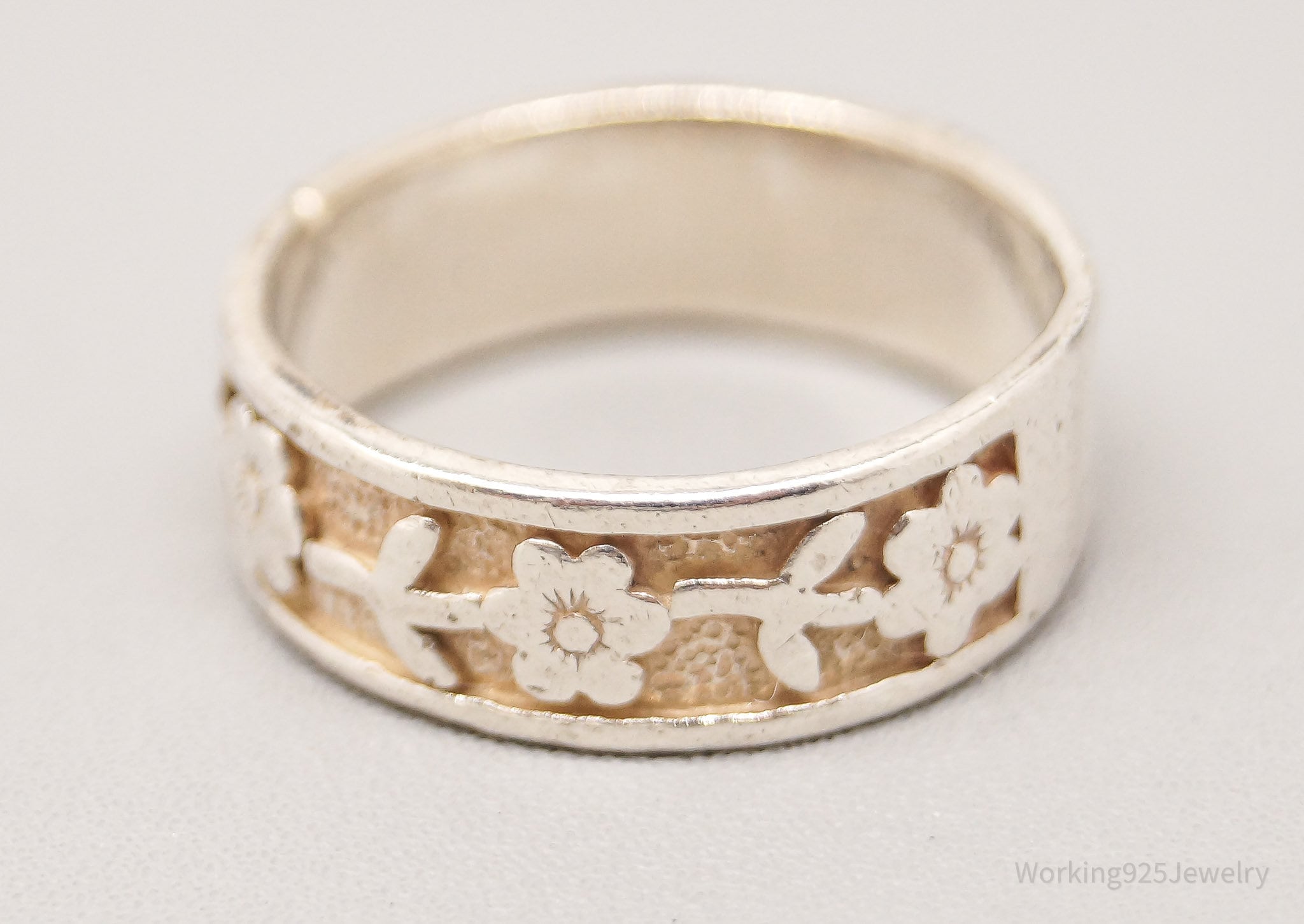 Vintage Flowers Pattern Sterling Silver Band Ring - Size 7