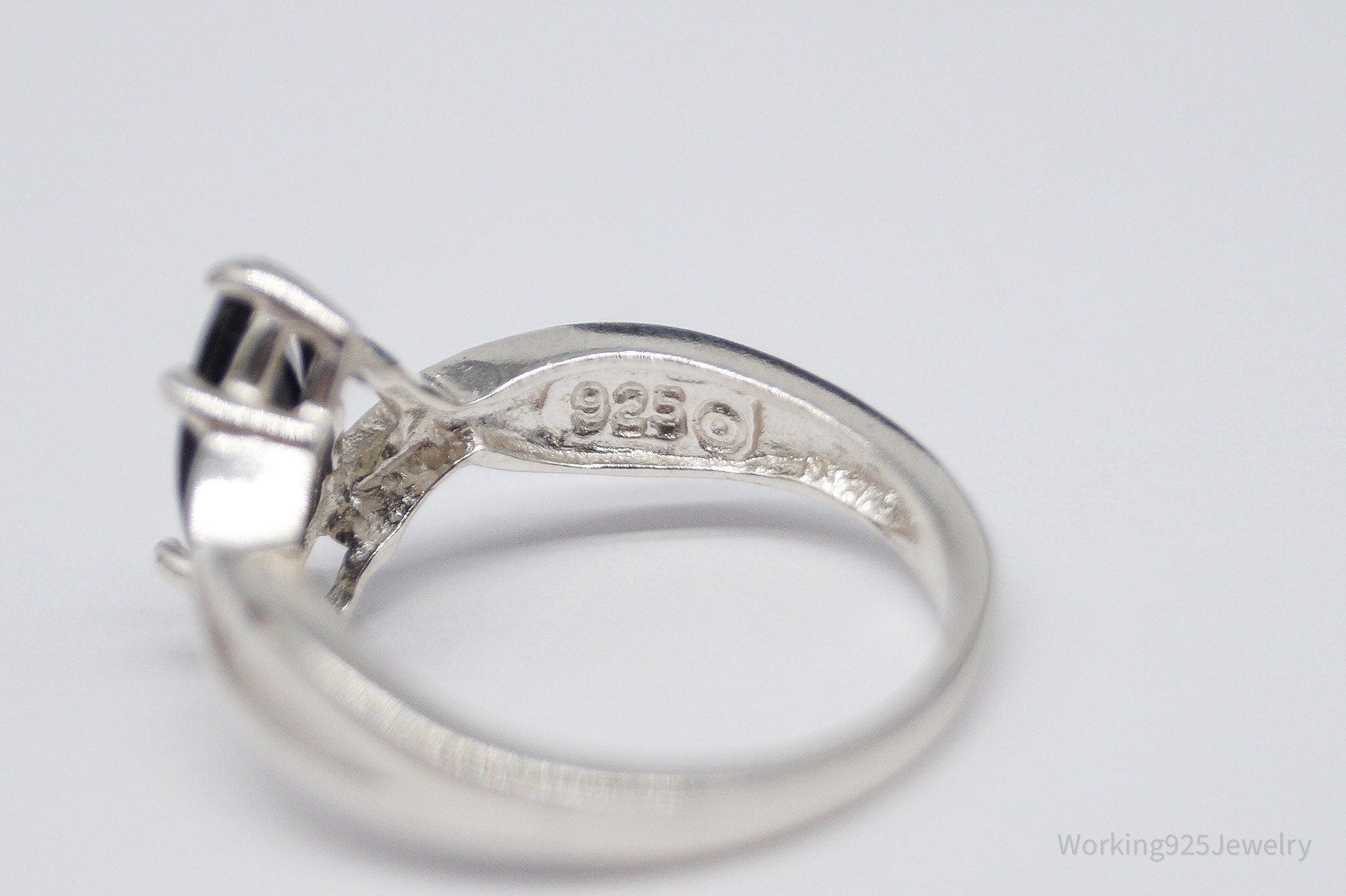 Vintage Avon Black Onyx Sterling Silver Ring - Size 5.75